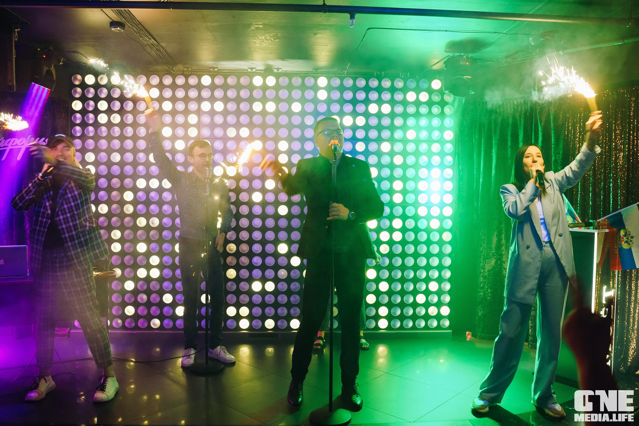 Фотоотчет из караоке-клуба Эйфория. One Media Life: фоторепортажи, фотоотчеты с мероприятий и заведений