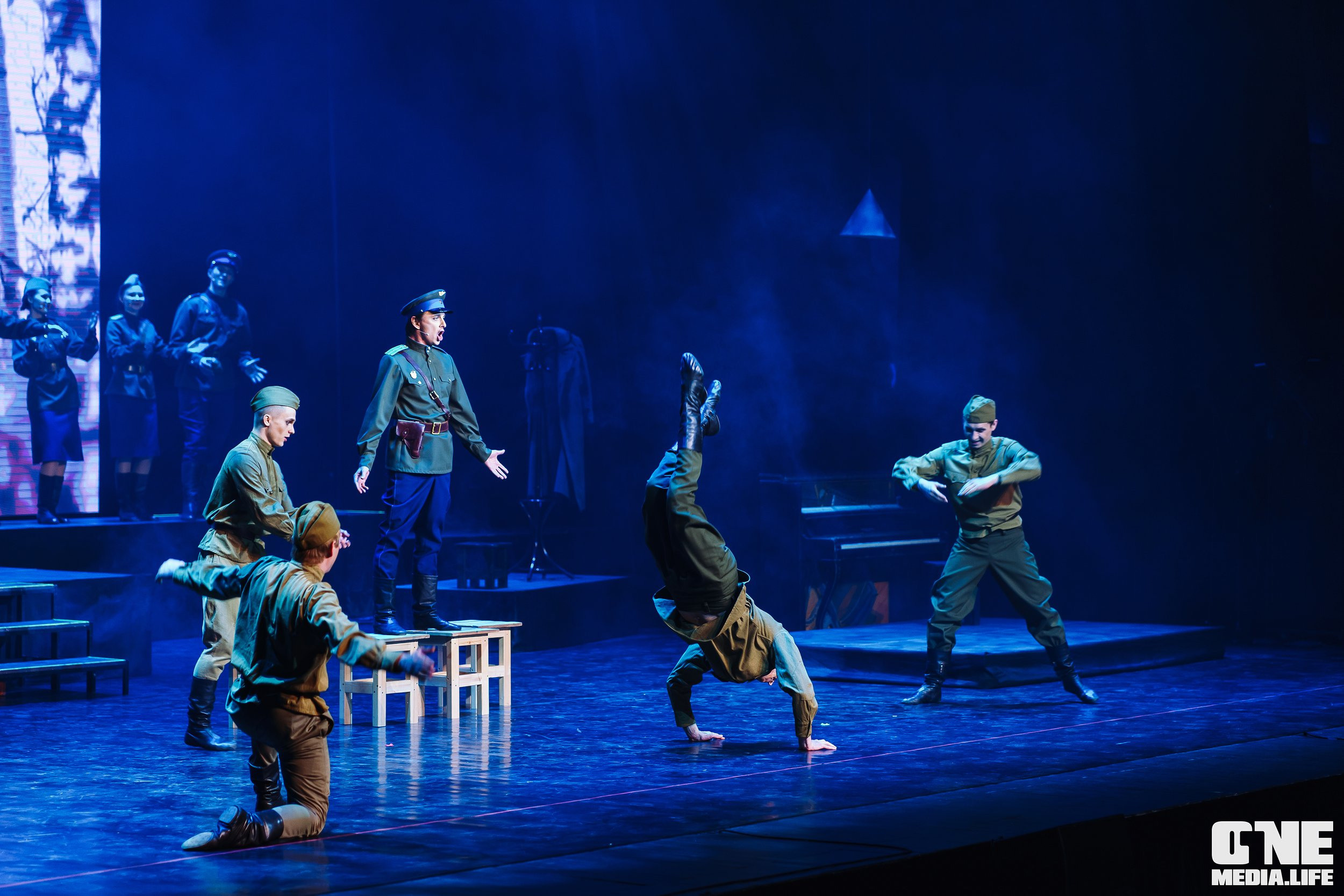 Праздничный концерт «День великой Победы» в Янтарь Холле. One Media Life: фоторепортажи, фотоотчеты с мероприятий и заведений