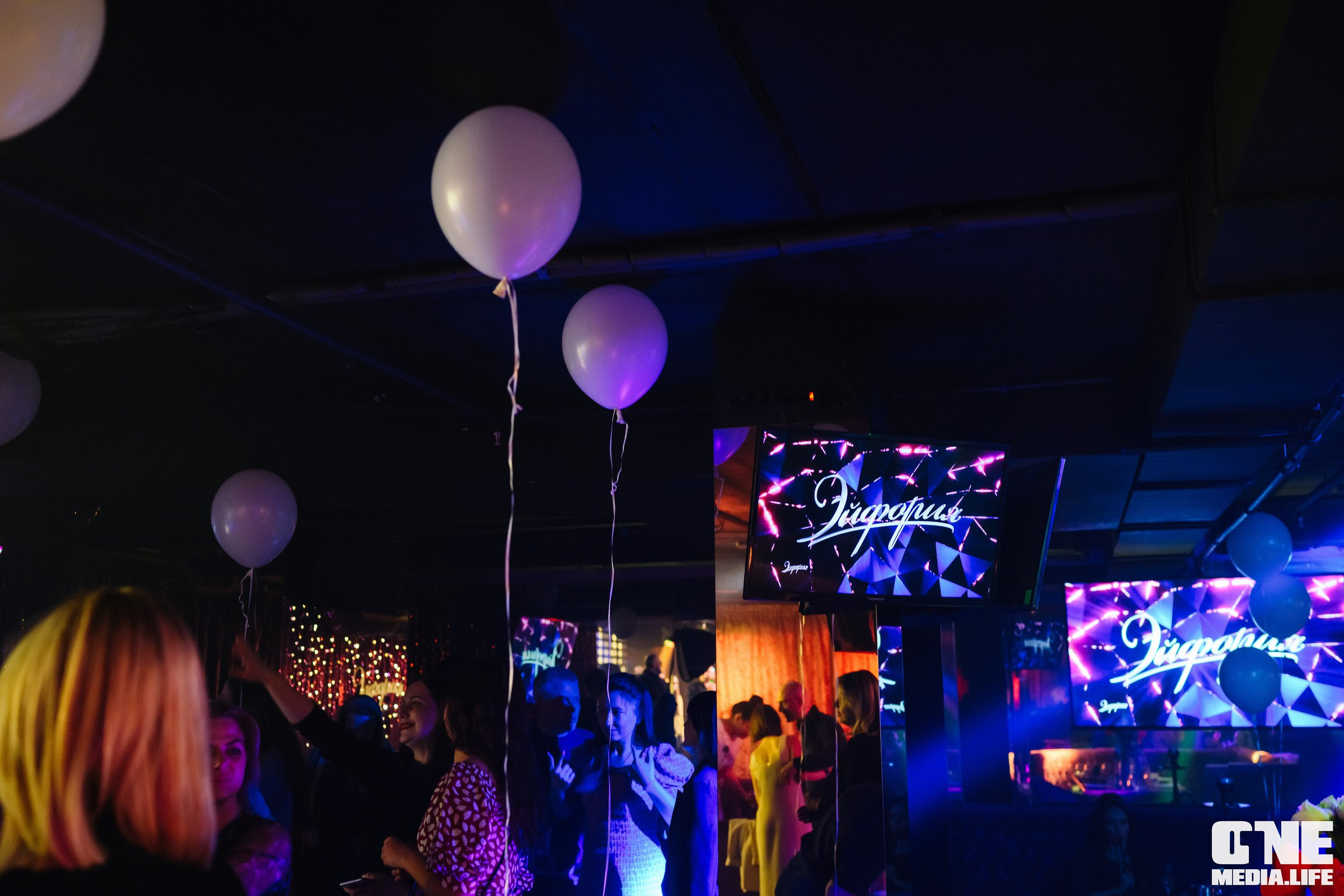 Фоторепортаж из караоке-клуба Эйфория. One Media Life: фоторепортажи, фотоотчеты с мероприятий и заведений