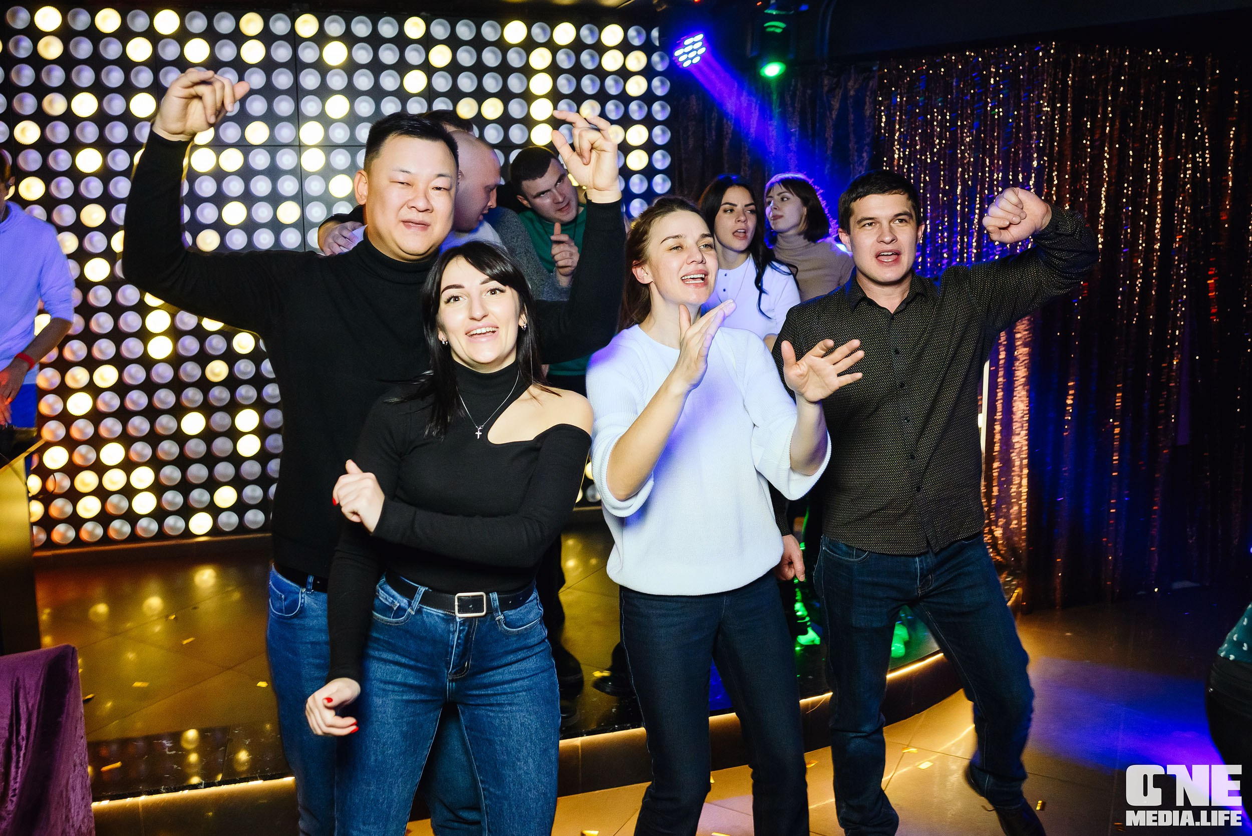 Репортаж из караоке-клуба Эйфория. One Media Life: фоторепортажи, фотоотчеты с мероприятий и заведений