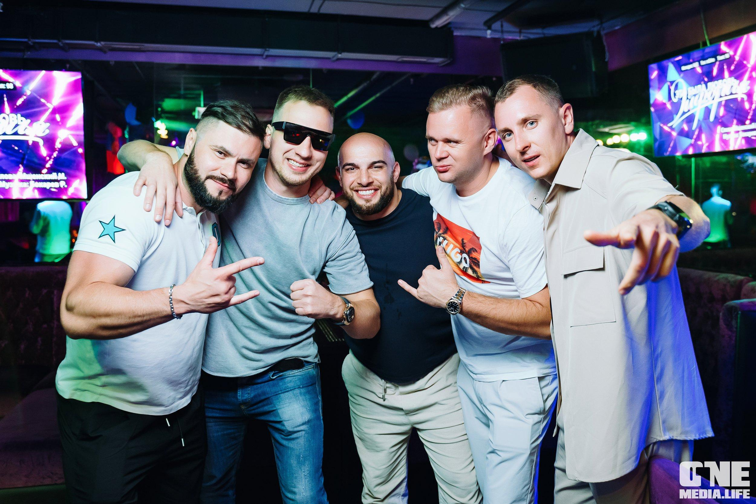 Фотоотчет из караоке-клуба Эйфория. One Media Life: фоторепортажи, фотоотчеты с мероприятий и заведений