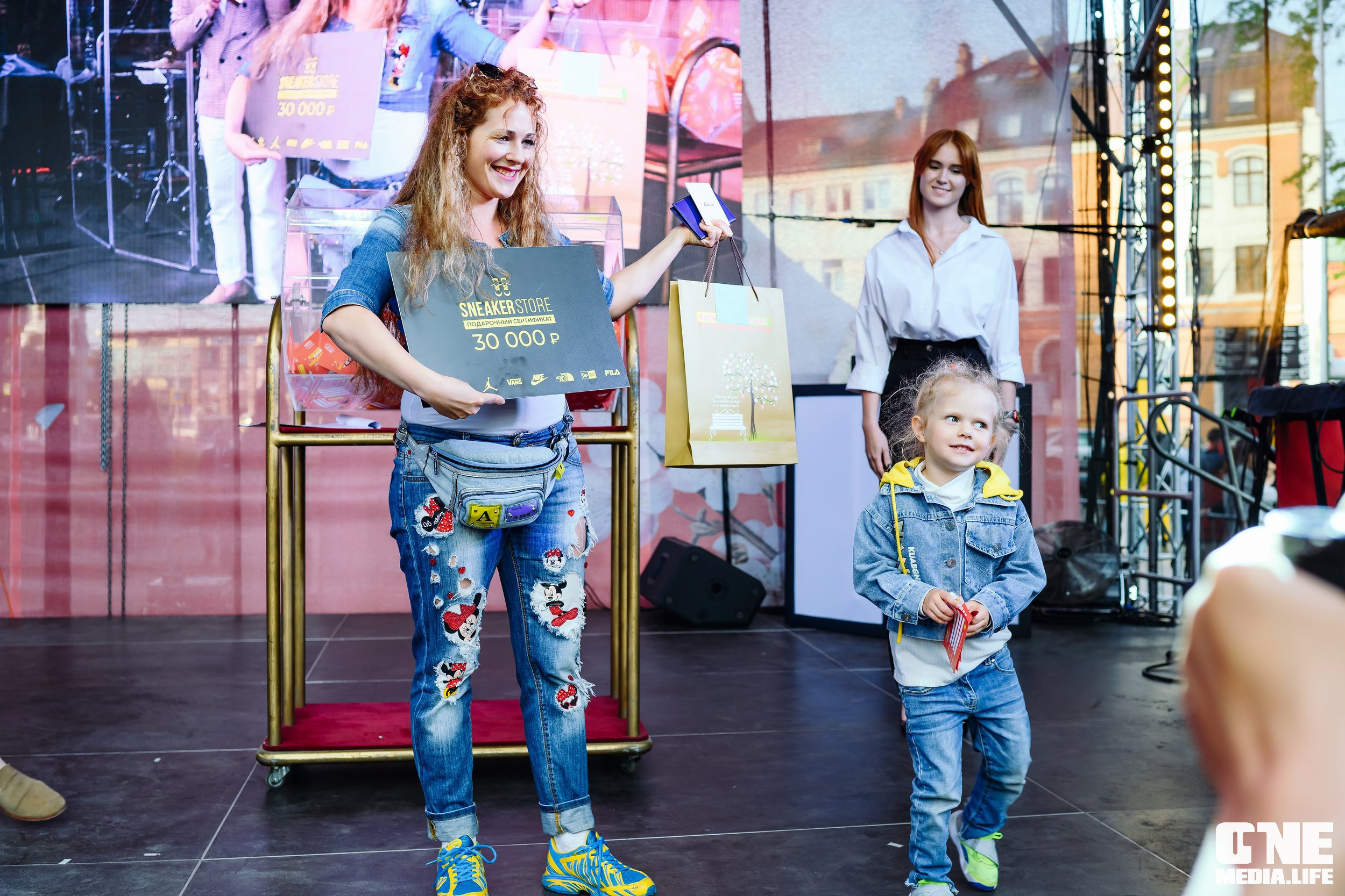 Фоторепортаж с 15-ти летия ТРЦ Европа. One Media Life: фоторепортажи, фотоотчеты с мероприятий и заведений