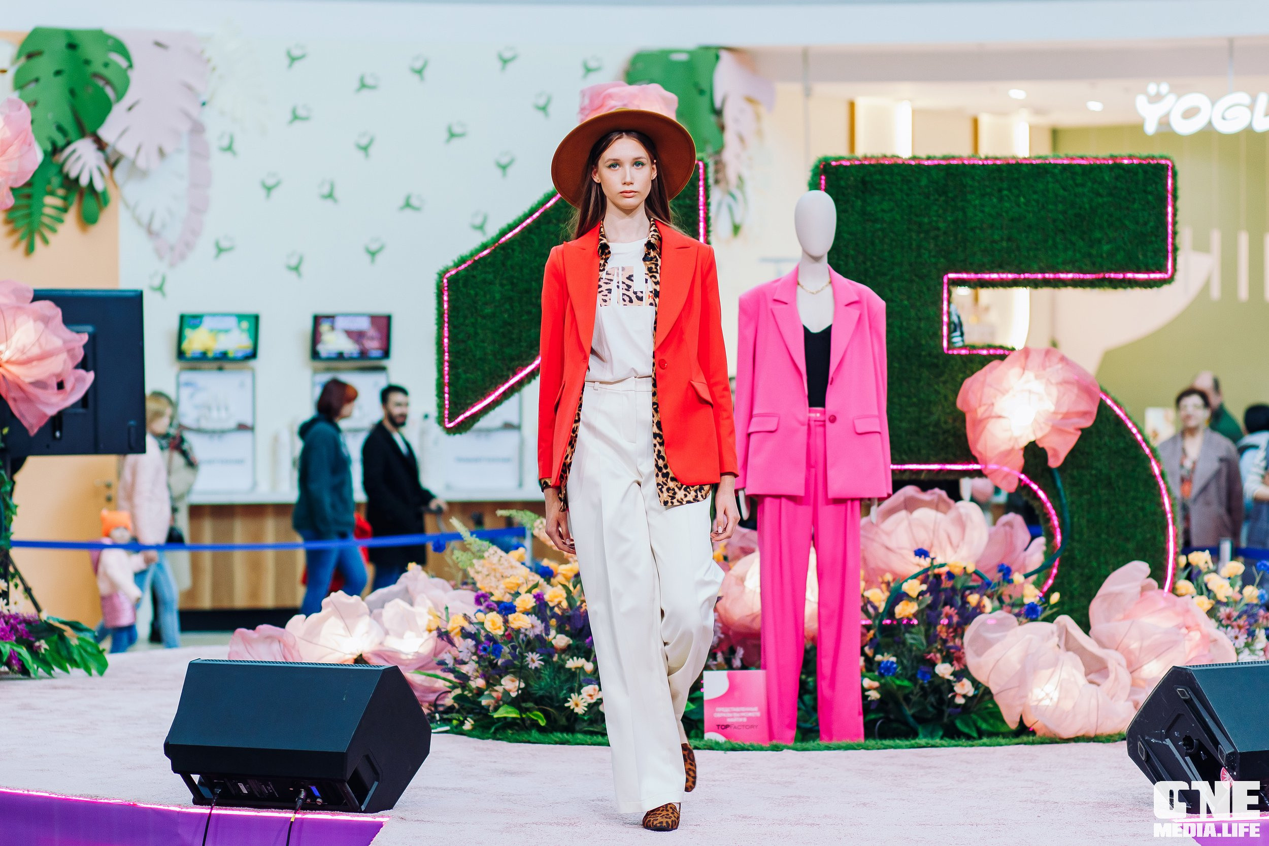 Фоторепортаж из ТРЦ Европа. One Media Life: фоторепортажи, фотоотчеты с мероприятий и заведений