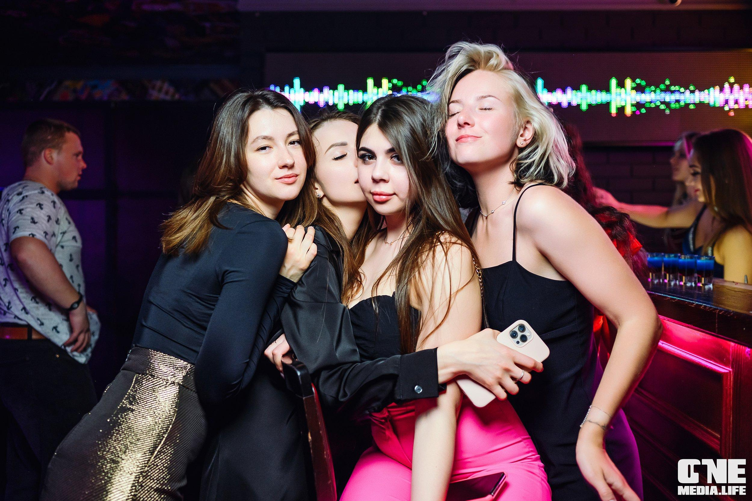 Фоторепортаж из экстрим бара XxxX. One Media Life: фоторепортажи, фотоотчеты с мероприятий и заведений