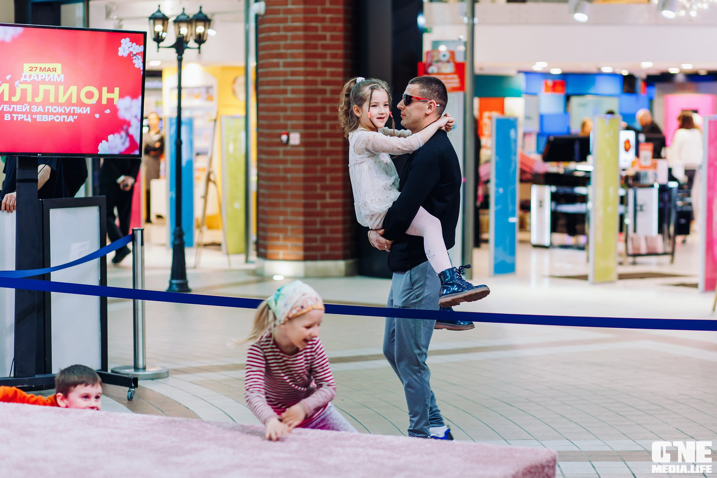Фоторепортаж из ТРЦ Европа. One Media Life: фоторепортажи, фотоотчеты с мероприятий и заведений