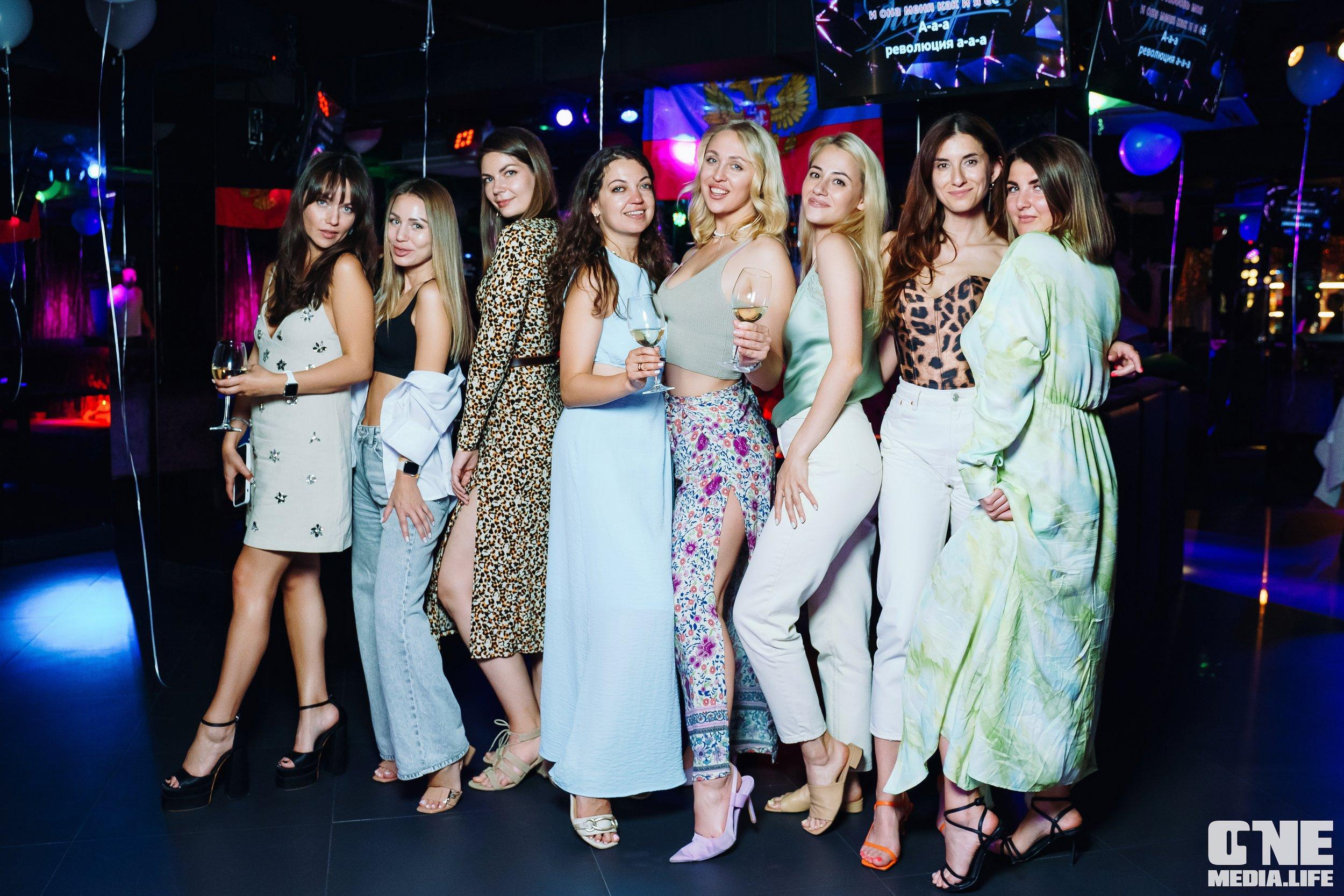 Фотоотчет из караоке-клуба Эйфория. One Media Life: фоторепортажи, фотоотчеты с мероприятий и заведений