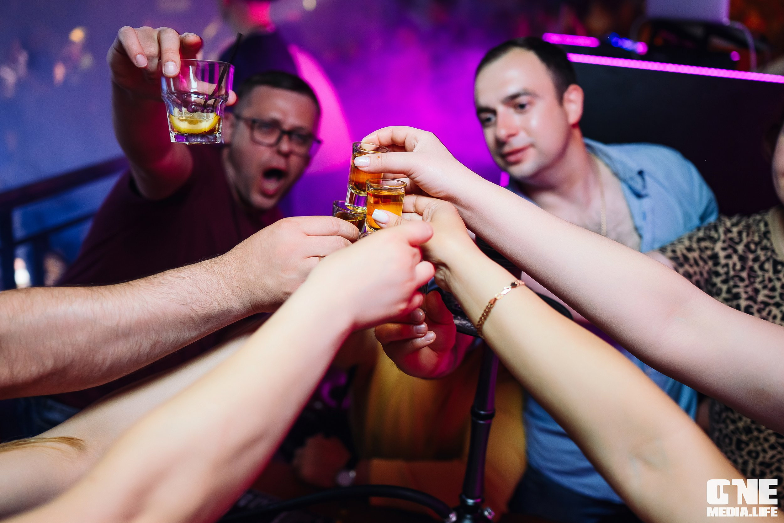 Фоторепортаж из экстрим бара XxxX. One Media Life: фоторепортажи, фотоотчеты с мероприятий и заведений