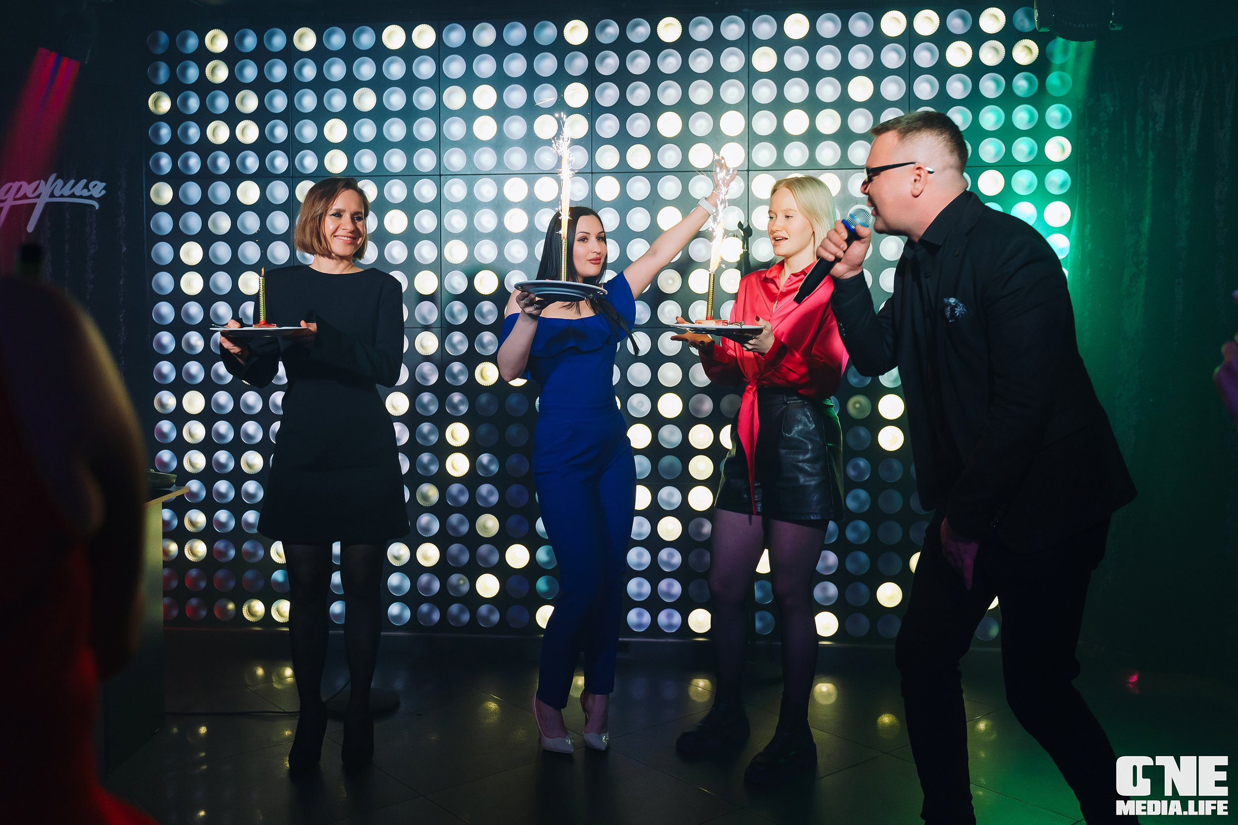 Фоторепортаж из караоке-клуба Эйфория. One Media Life: фоторепортажи, фотоотчеты с мероприятий и заведений