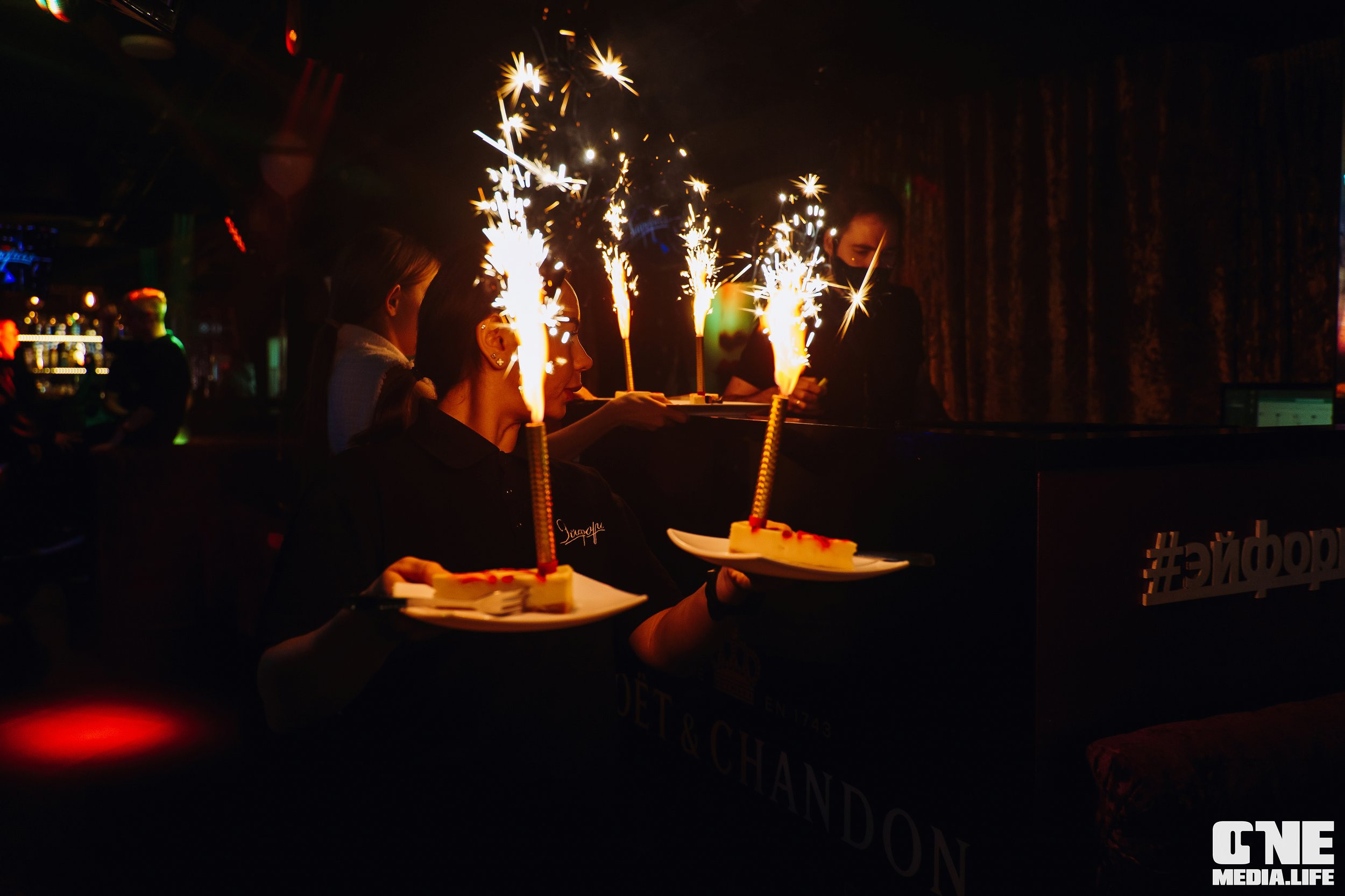 Фоторепортаж из караоке-клуба Эйфория. One Media Life: фоторепортажи, фотоотчеты с мероприятий и заведений