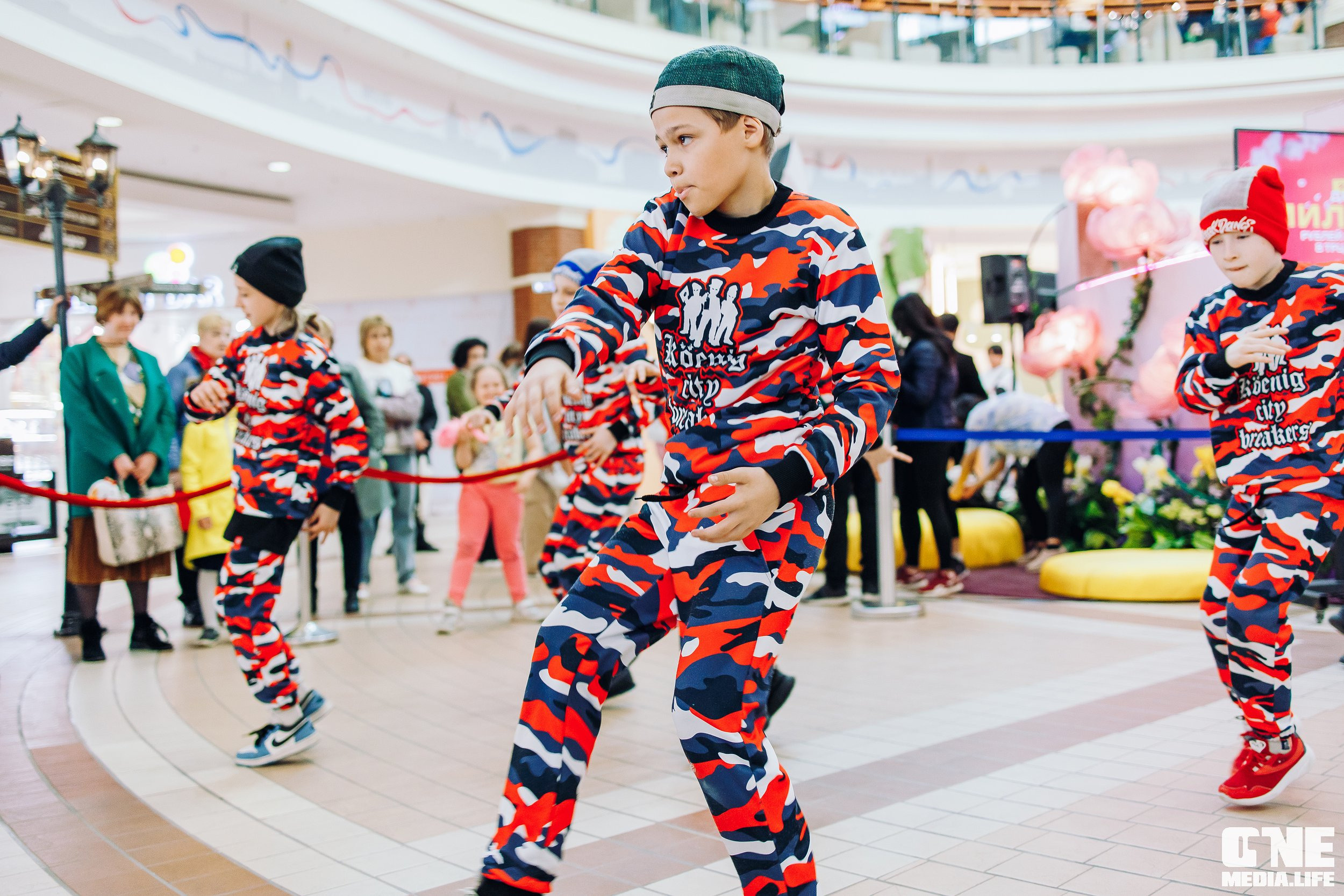 Фоторепортаж из ТРЦ Европа. One Media Life: фоторепортажи, фотоотчеты с мероприятий и заведений