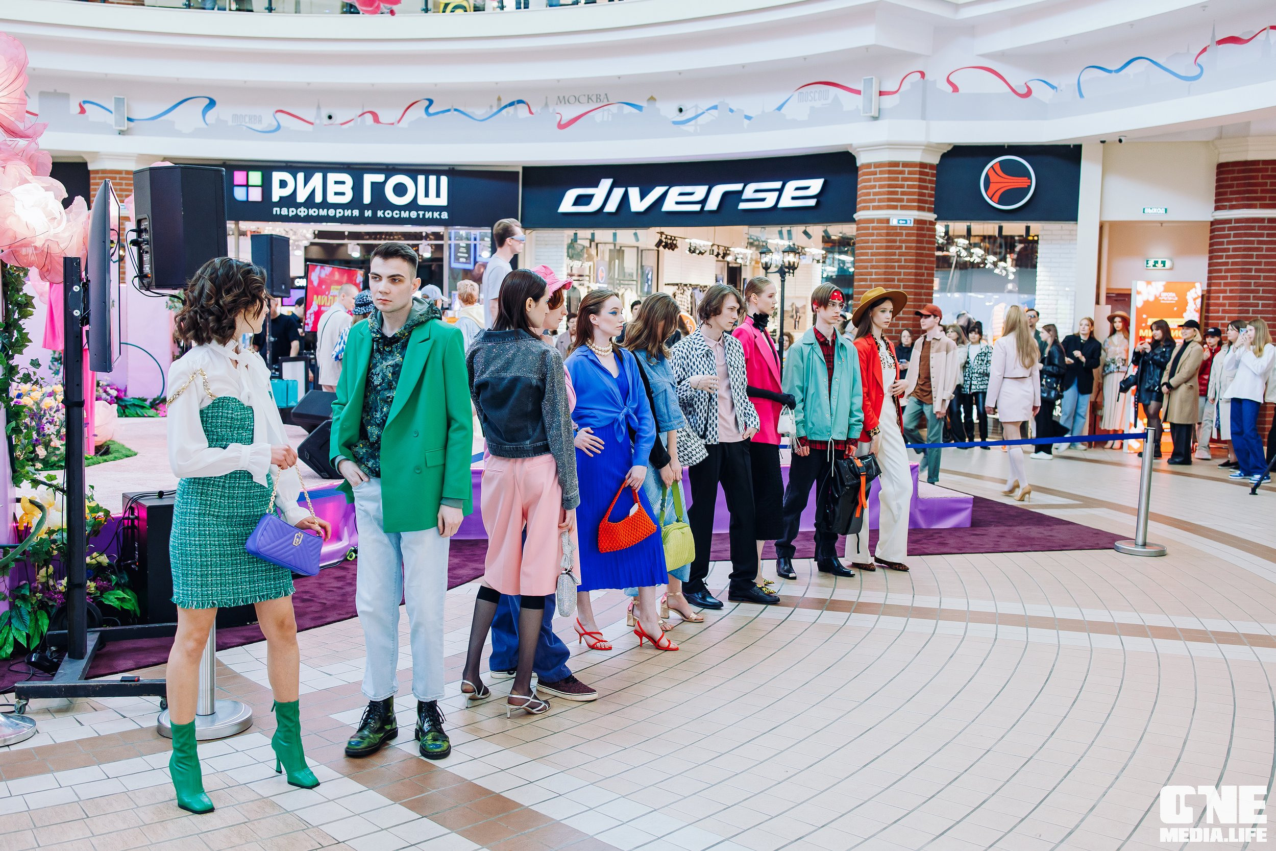 Фоторепортаж из ТРЦ Европа. One Media Life: фоторепортажи, фотоотчеты с мероприятий и заведений