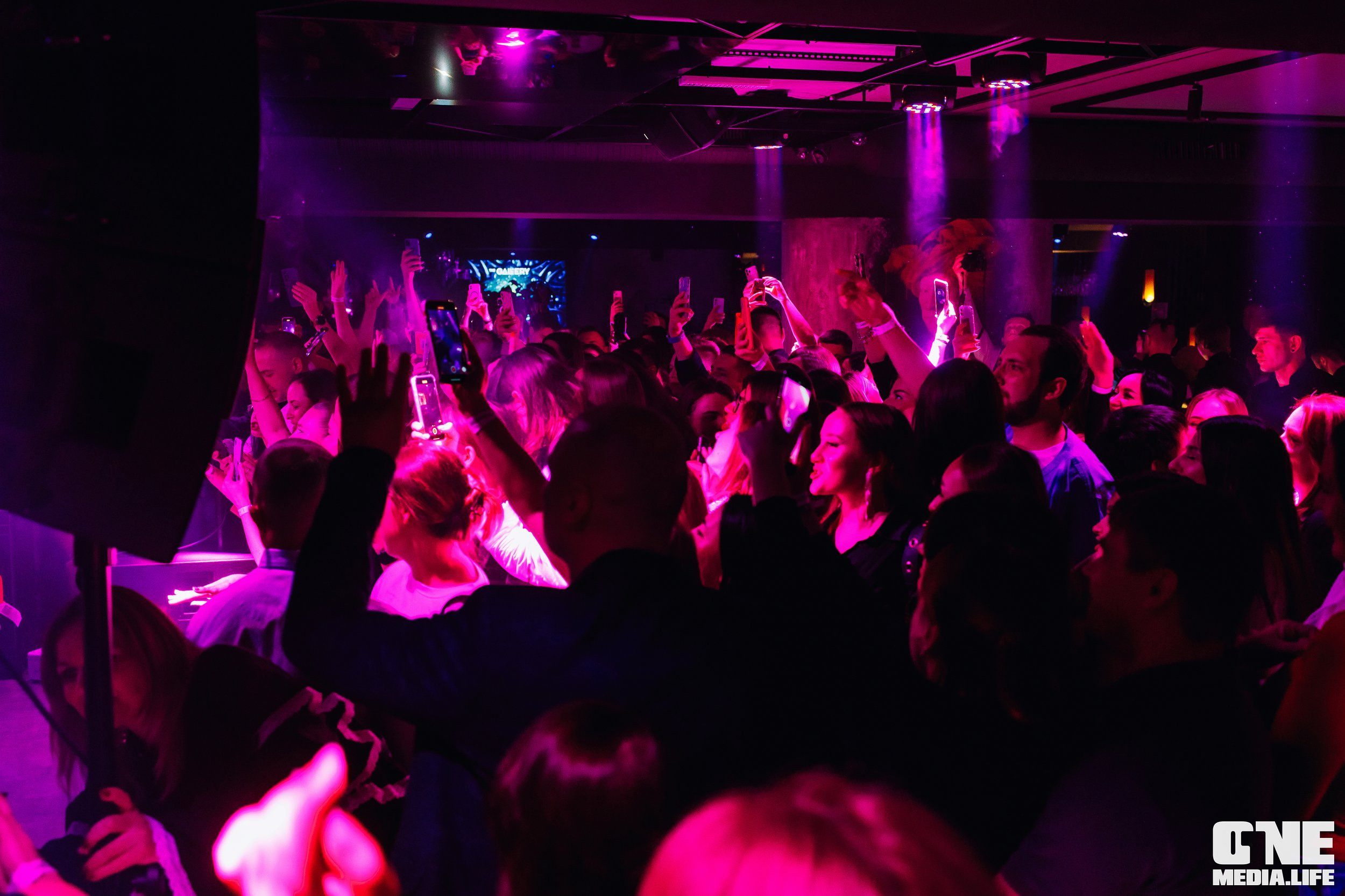 Клубный концерт в Галерее: КОСТА ЛАКОСТА. One Media Life: фоторепортажи, фотоотчеты с мероприятий и заведений