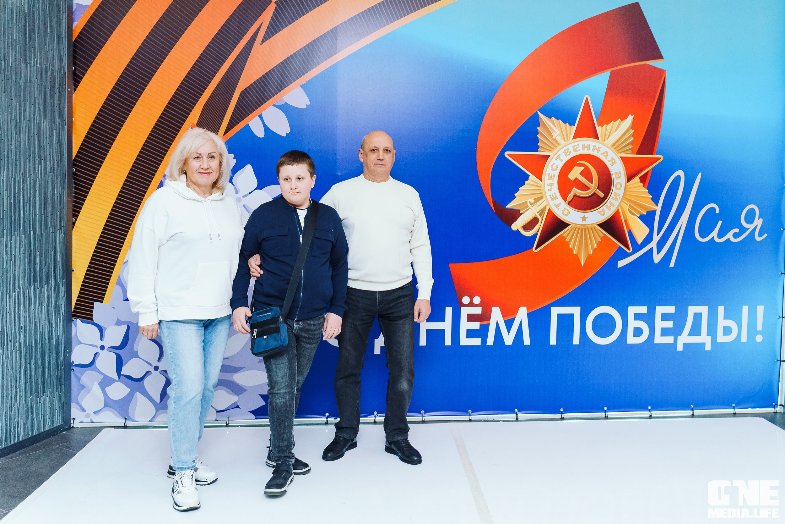 Праздничный концерт «День великой Победы» в Янтарь Холле. One Media Life: фоторепортажи, фотоотчеты с мероприятий и заведений