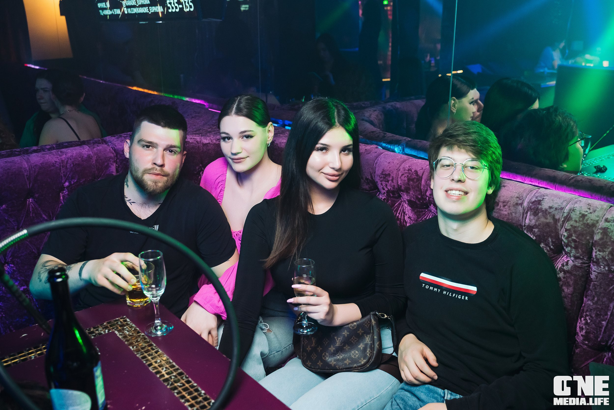 Фоторепортаж из караоке-клуба Эйфория. One Media Life: фоторепортажи, фотоотчеты с мероприятий и заведений