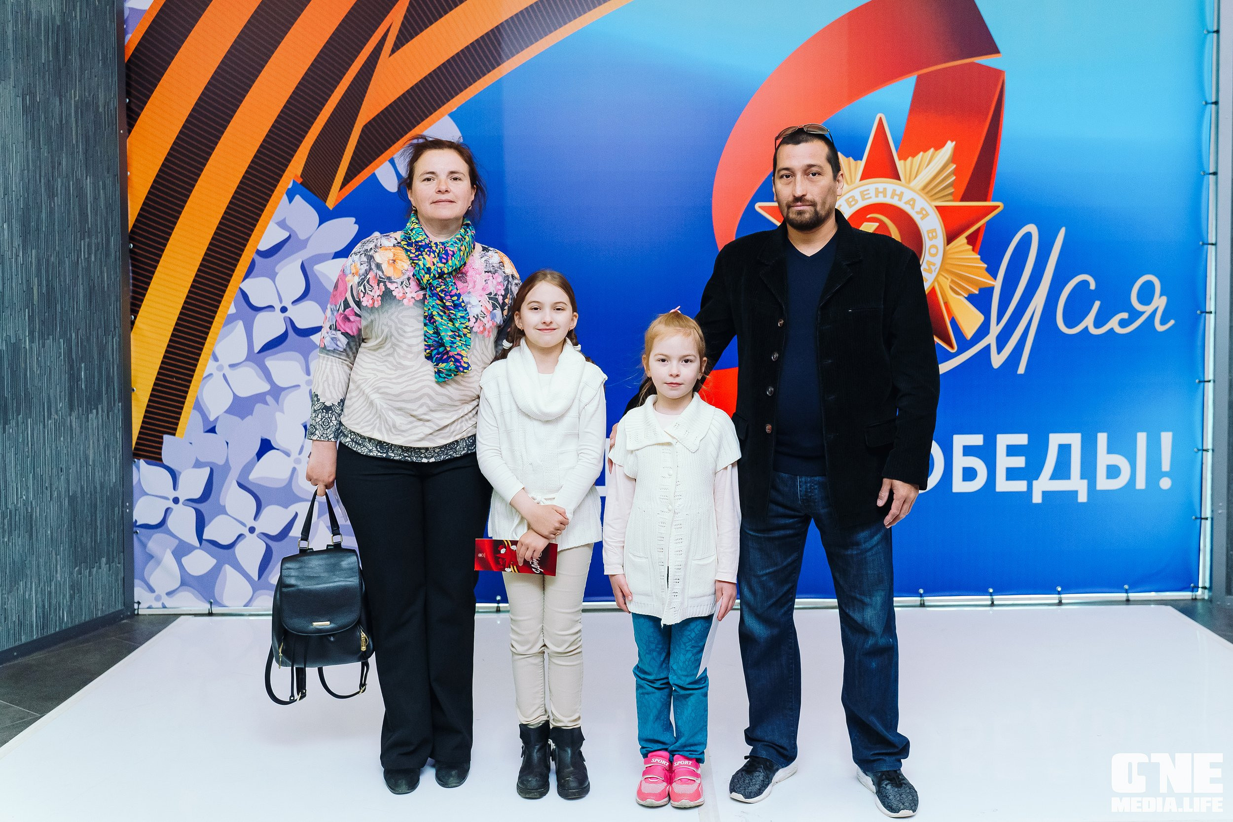 Праздничный концерт «День великой Победы» в Янтарь Холле. One Media Life: фоторепортажи, фотоотчеты с мероприятий и заведений