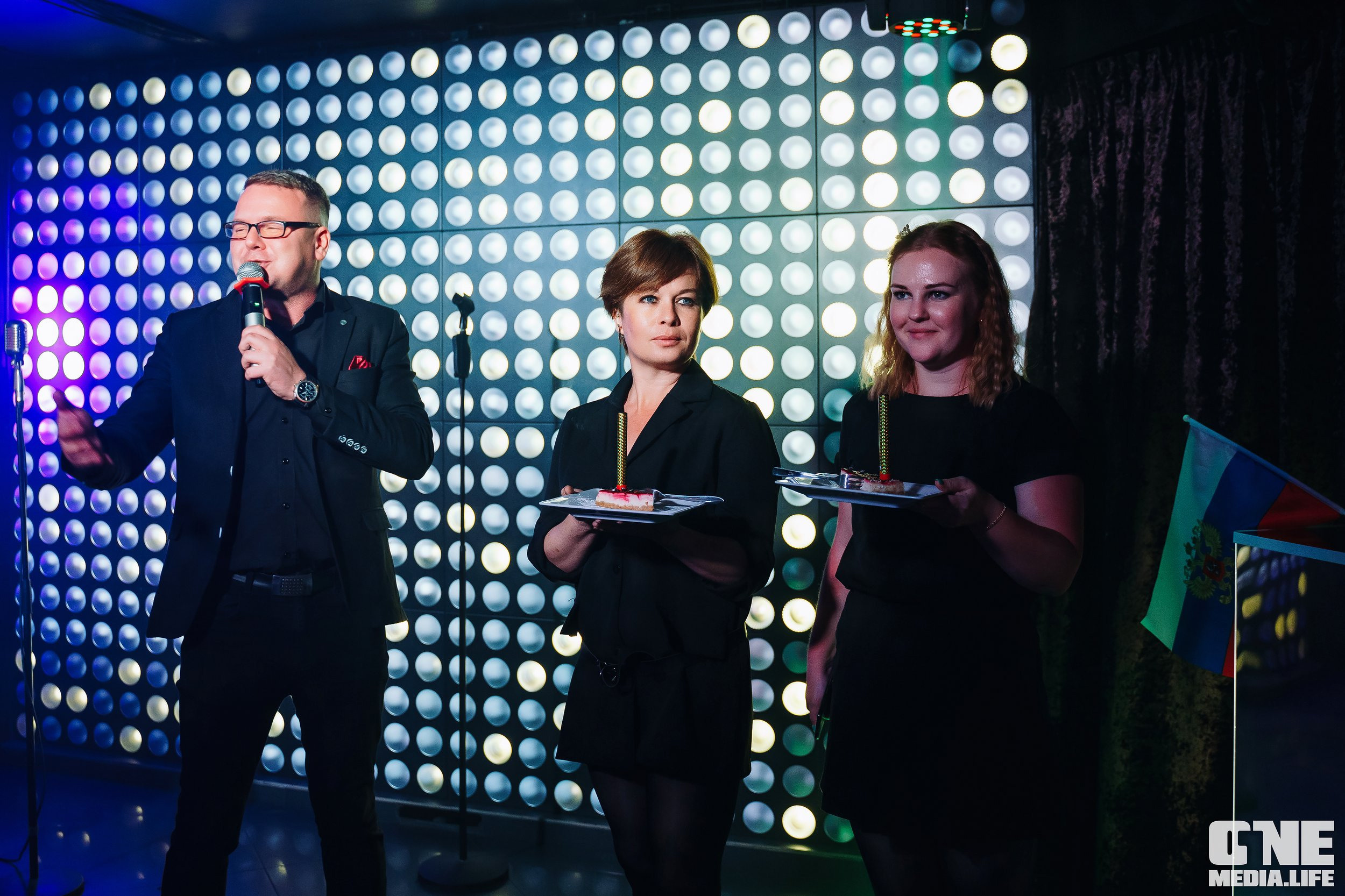 Фотоотчет из караоке-клуба Эйфория. One Media Life: фоторепортажи, фотоотчеты с мероприятий и заведений