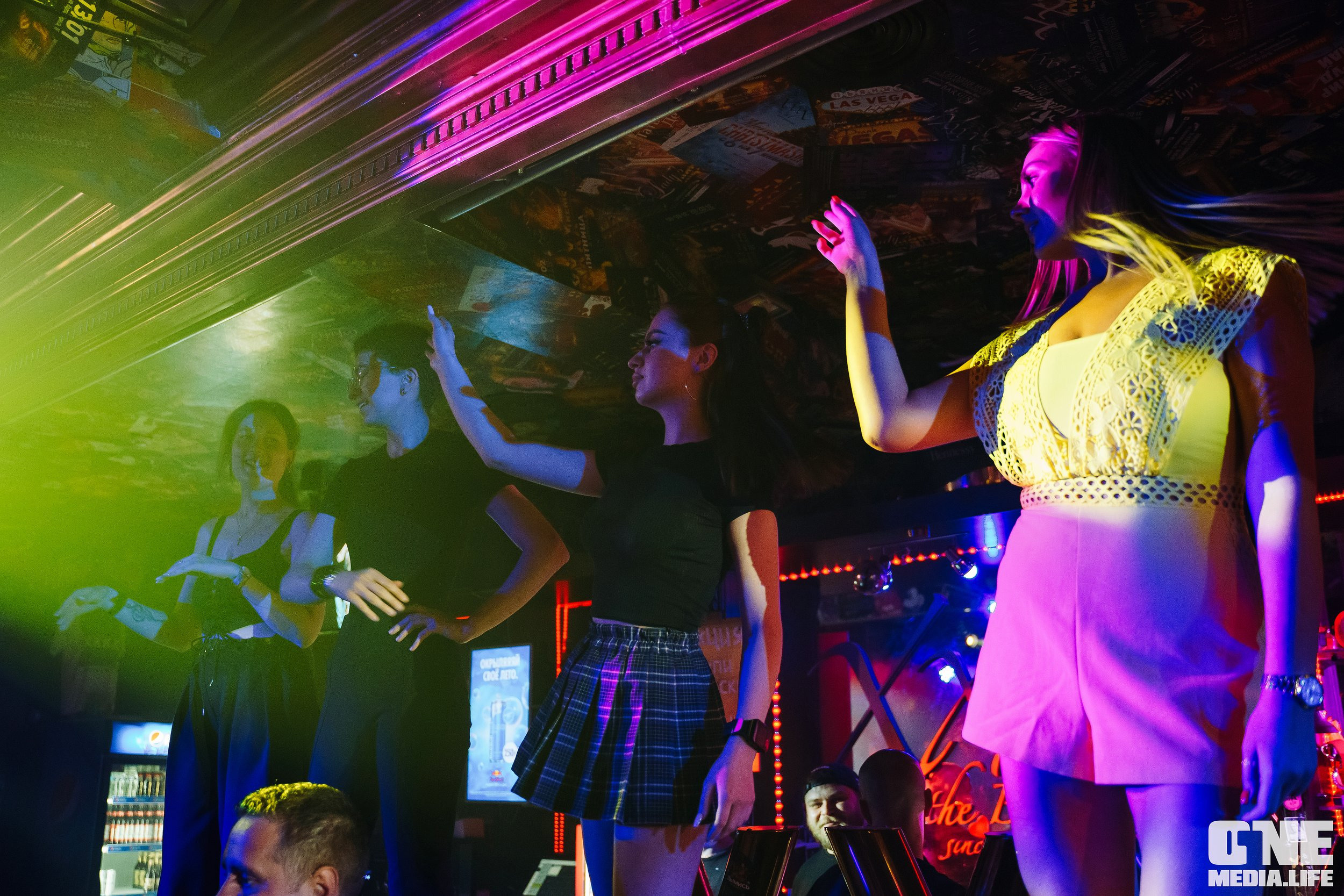 Фотоотчет из бара XxxX. One Media Life: фоторепортажи, фотоотчеты с мероприятий и заведений