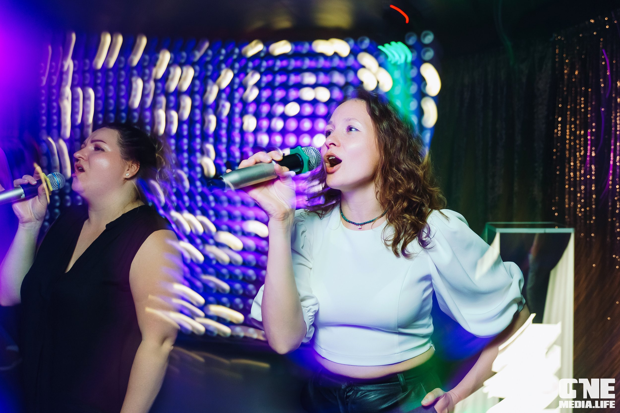 Фоторепортаж из караоке-клуба Эйфория. One Media Life: фоторепортажи, фотоотчеты с мероприятий и заведений