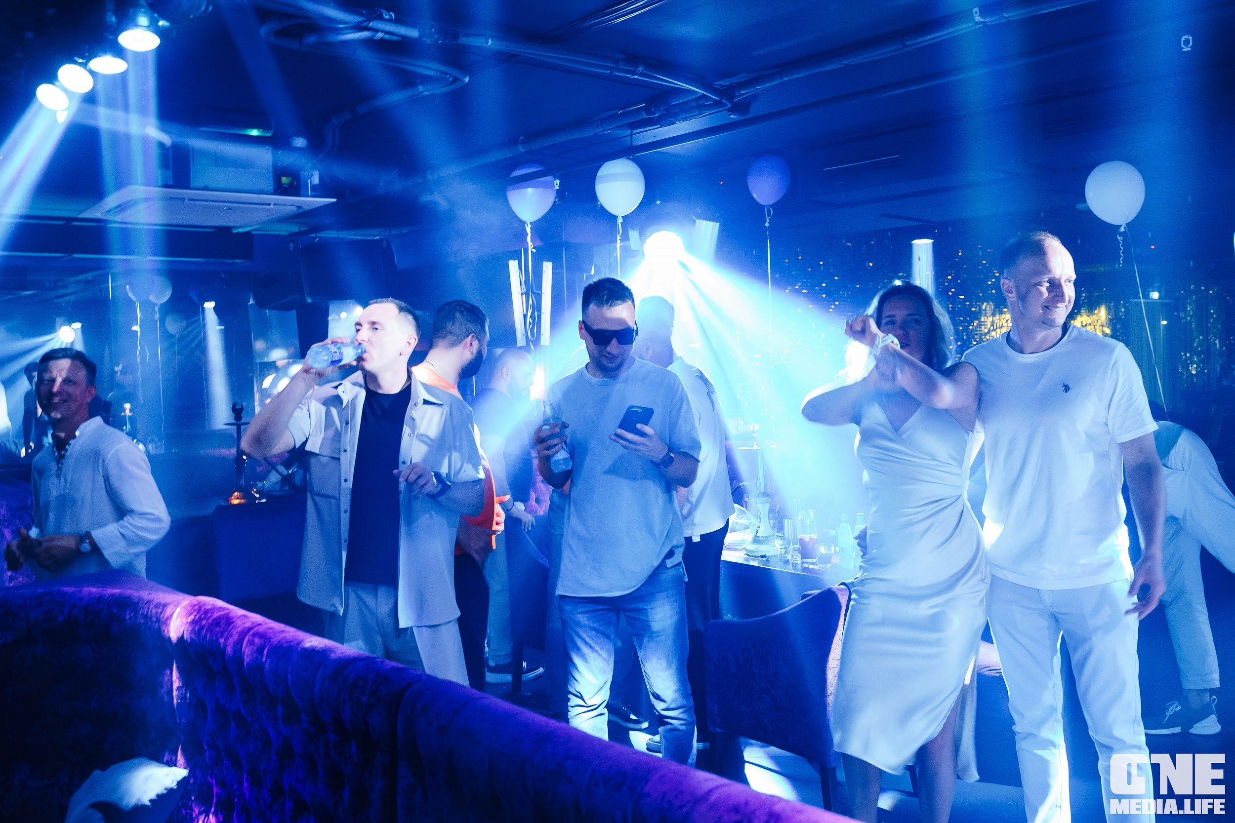 Фотоотчет из караоке-клуба Эйфория. One Media Life: фоторепортажи, фотоотчеты с мероприятий и заведений