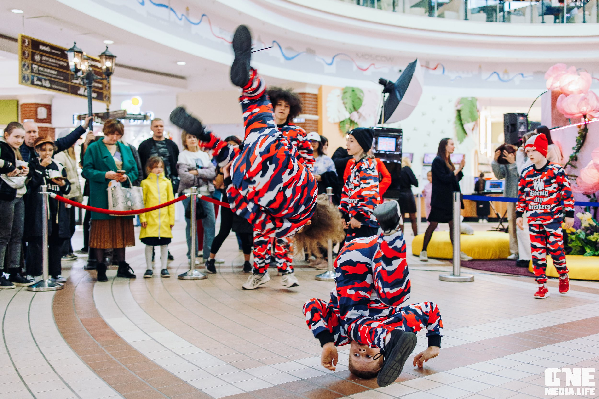 Фоторепортаж из ТРЦ Европа. One Media Life: фоторепортажи, фотоотчеты с мероприятий и заведений