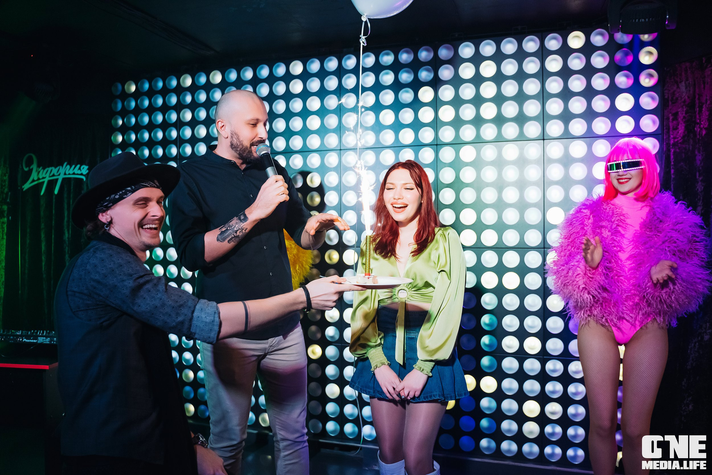 Фоторепортаж из караоке-клуба Эйфория. One Media Life: фоторепортажи, фотоотчеты с мероприятий и заведений
