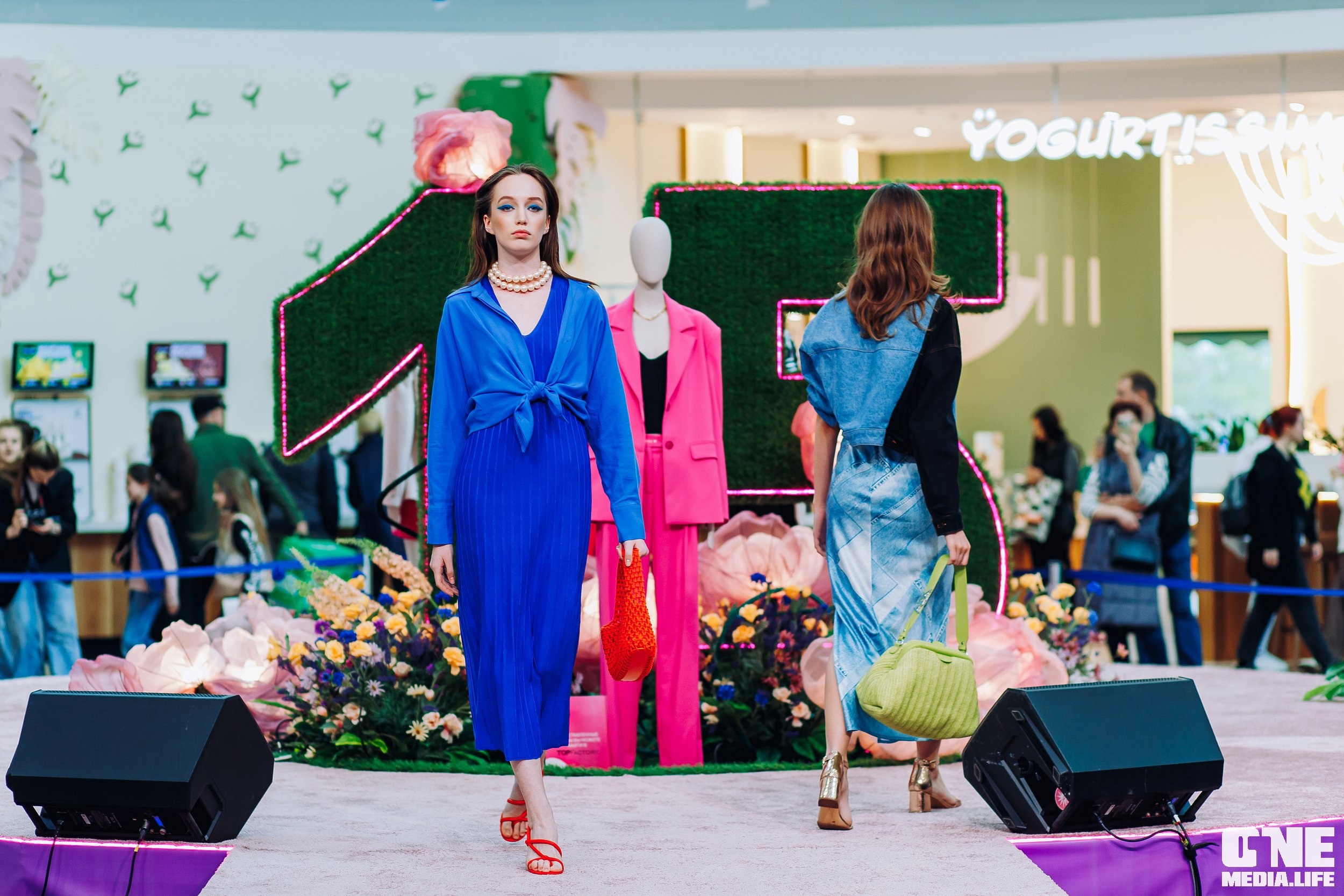 Фоторепортаж из ТРЦ Европа. One Media Life: фоторепортажи, фотоотчеты с мероприятий и заведений