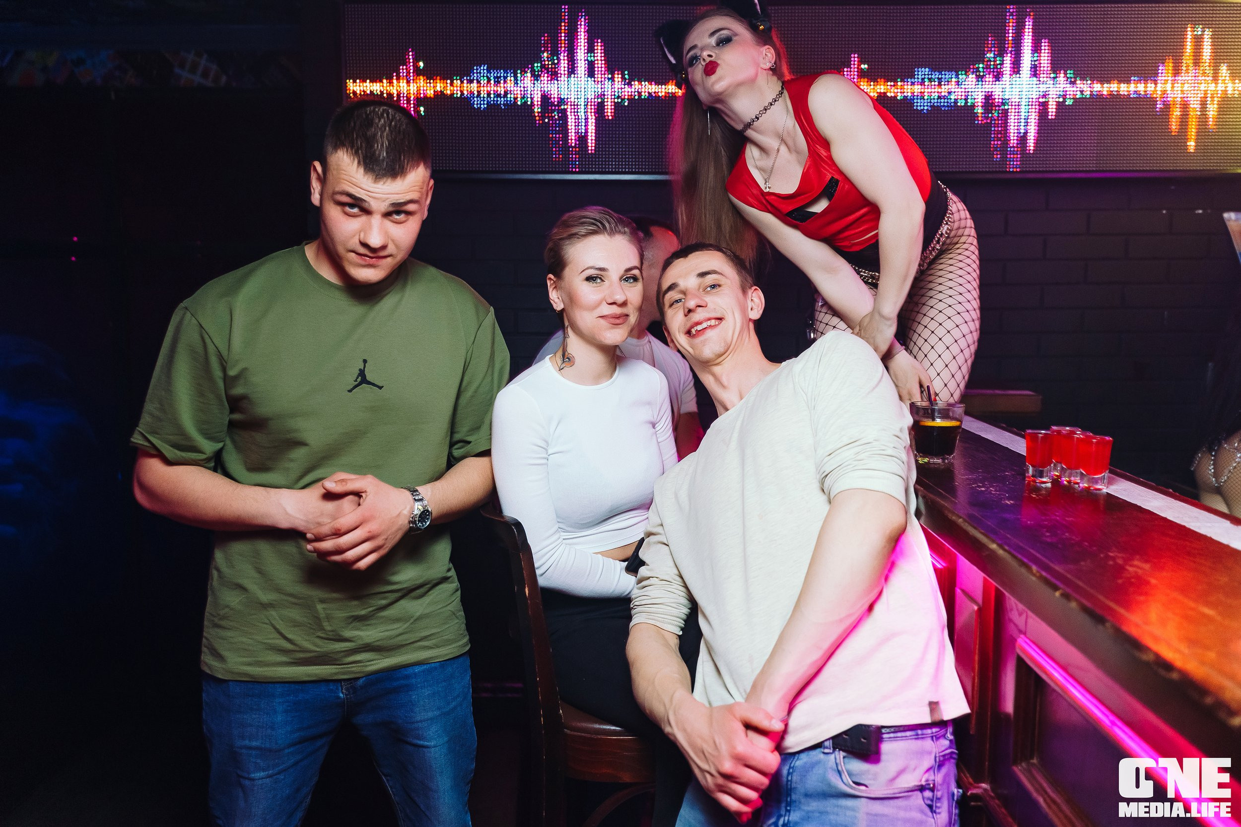 Фоторепортаж из караоке-клуба Эйфория. One Media Life: фоторепортажи, фотоотчеты с мероприятий и заведений