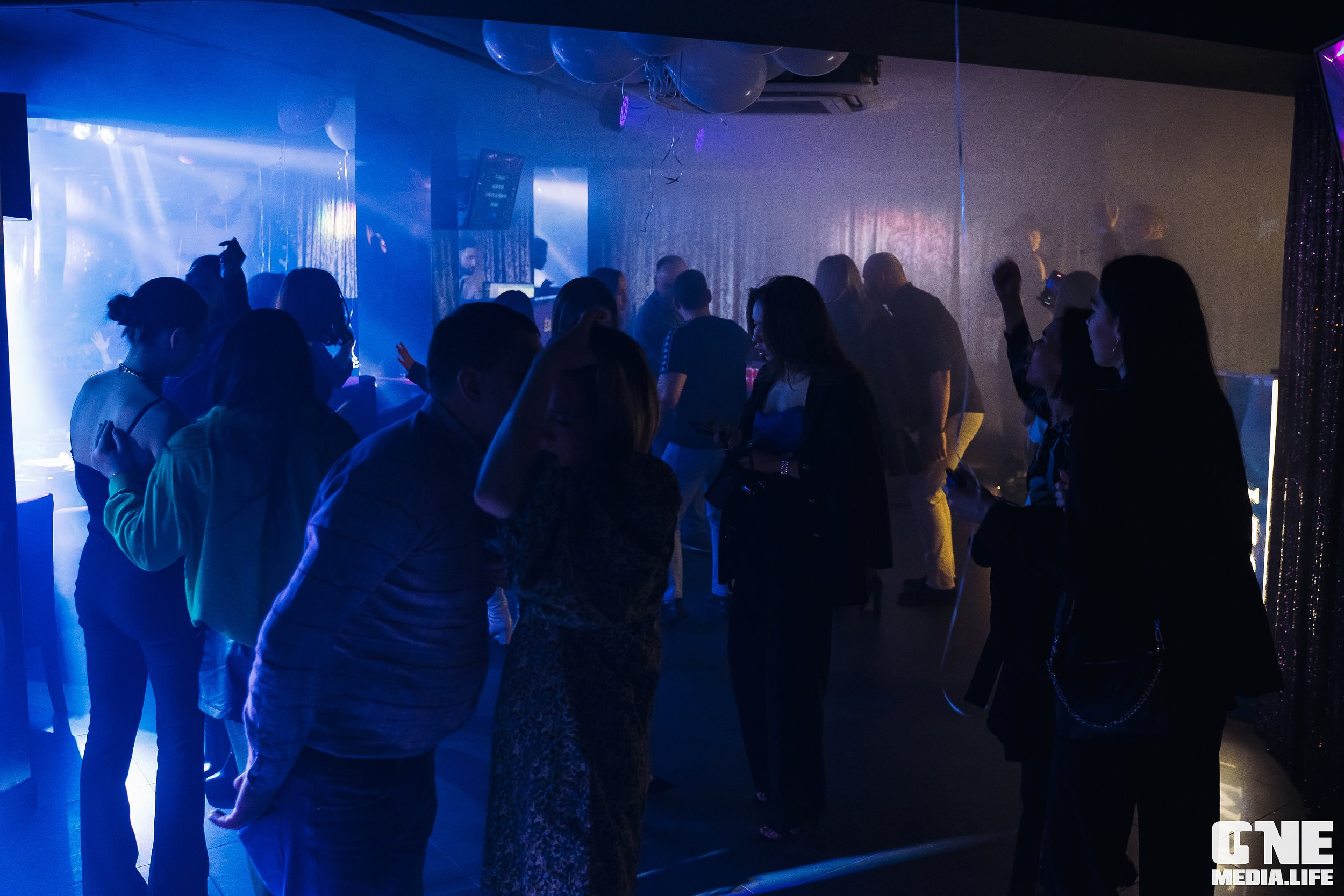 Фоторепортаж из караоке-клуба Эйфория. One Media Life: фоторепортажи, фотоотчеты с мероприятий и заведений