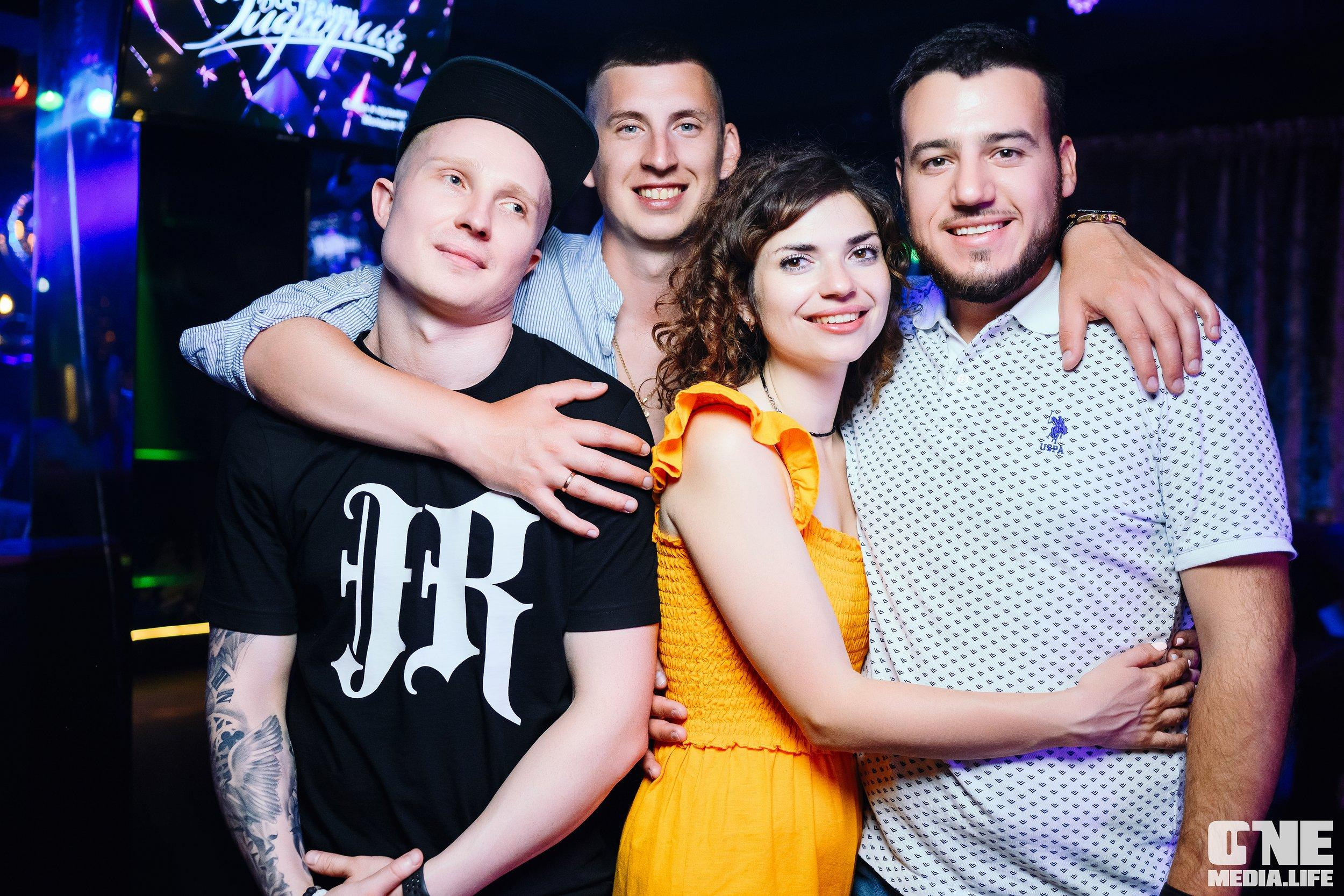 Фоторепортаж из караоке-клуба Эйфория. One Media Life: фоторепортажи, фотоотчеты с мероприятий и заведений