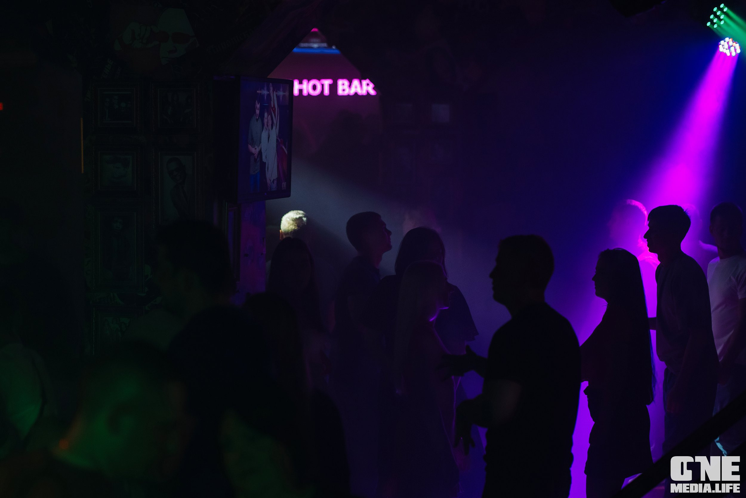 Фотоотчет из бара XxxX. One Media Life: фоторепортажи, фотоотчеты с мероприятий и заведений