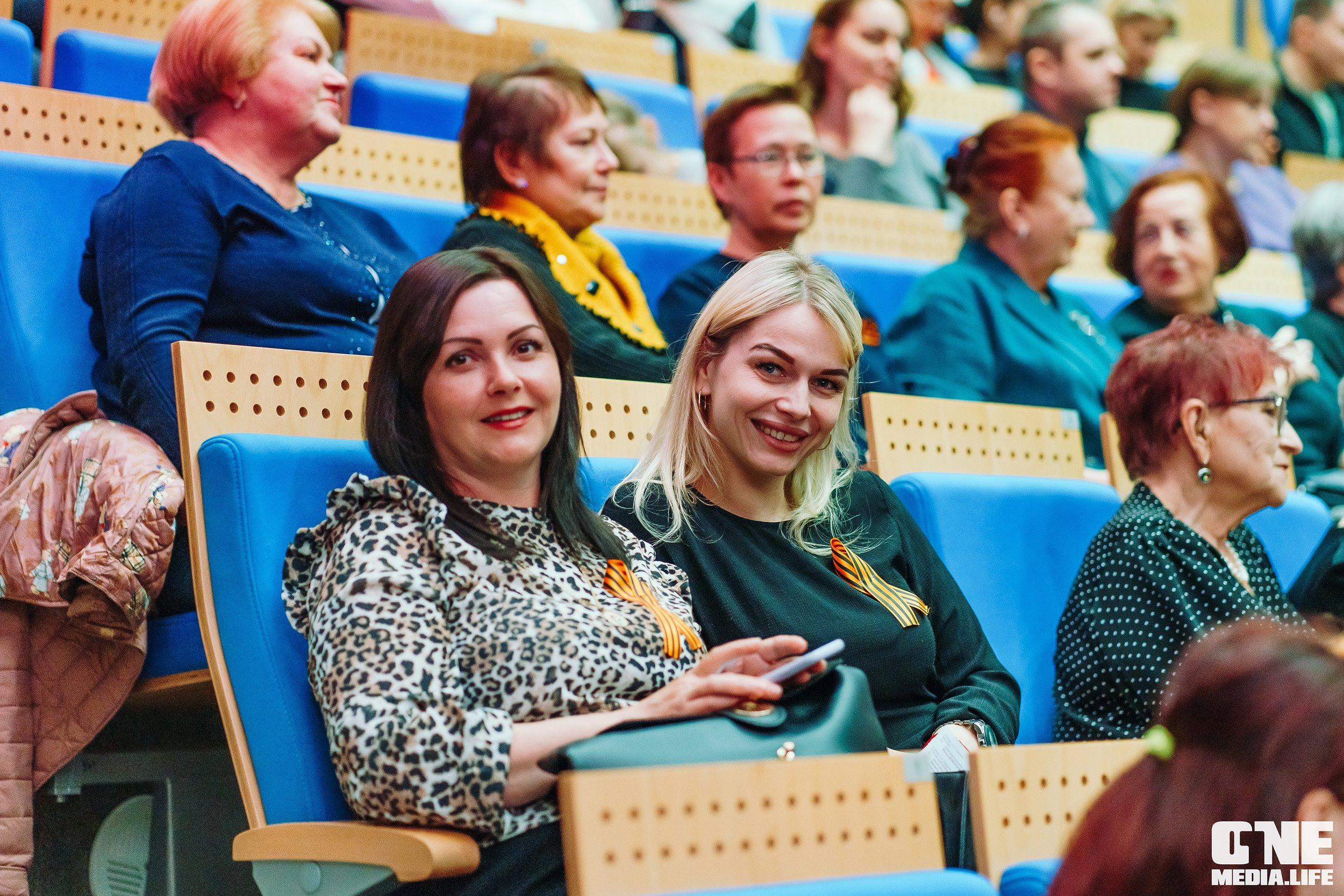 Праздничный концерт «День великой Победы» в Янтарь Холле. One Media Life: фоторепортажи, фотоотчеты с мероприятий и заведений
