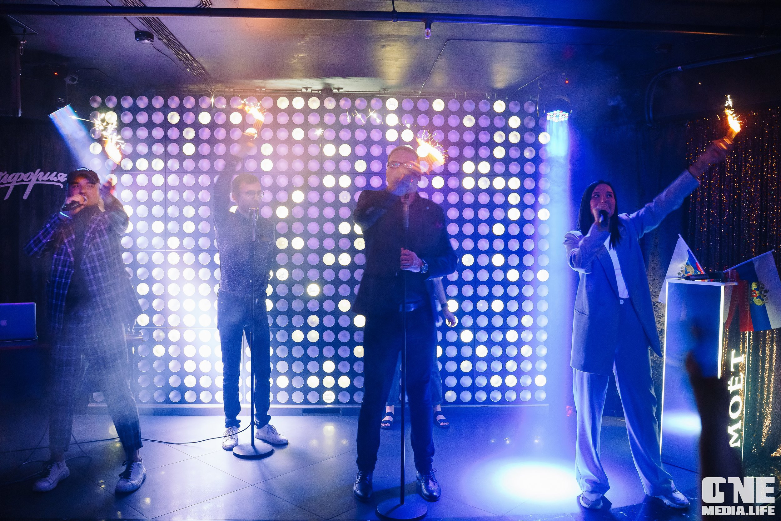 Фотоотчет из караоке-клуба Эйфория. One Media Life: фоторепортажи, фотоотчеты с мероприятий и заведений