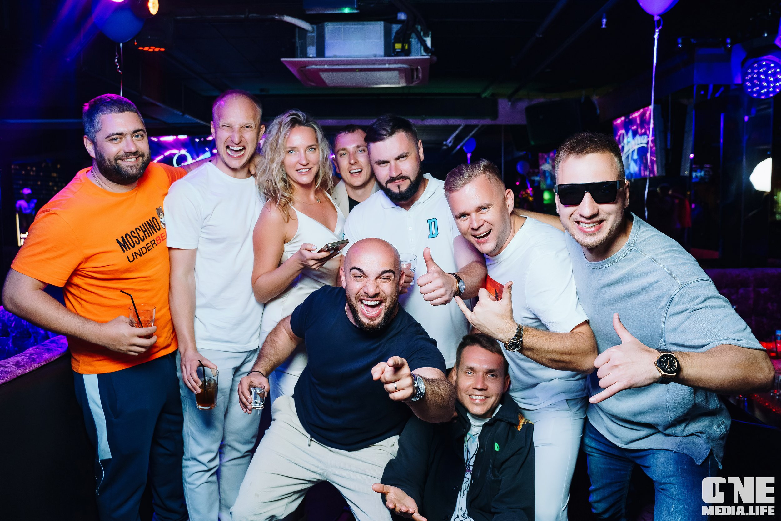 Фотоотчет из караоке-клуба Эйфория. One Media Life: фоторепортажи, фотоотчеты с мероприятий и заведений