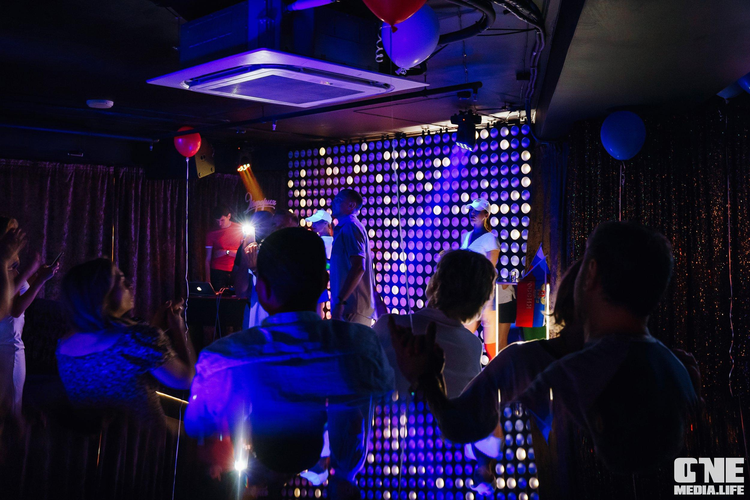 Фотоотчет из караоке-клуба Эйфория. One Media Life: фоторепортажи, фотоотчеты с мероприятий и заведений