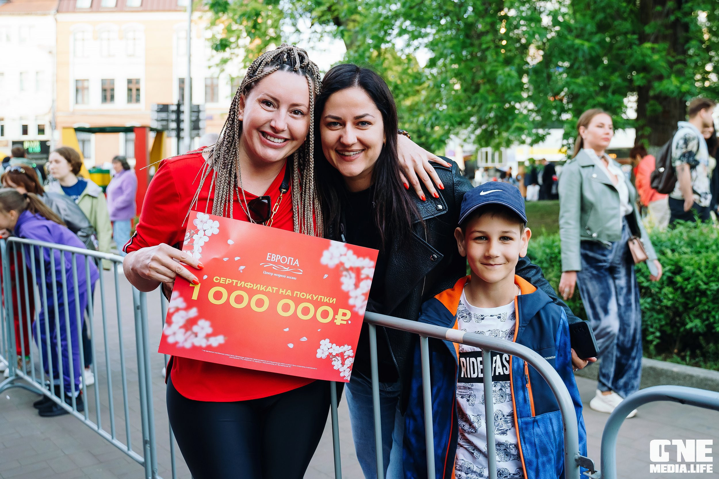 Фоторепортаж с 15-ти летия ТРЦ Европа. One Media Life: фоторепортажи, фотоотчеты с мероприятий и заведений