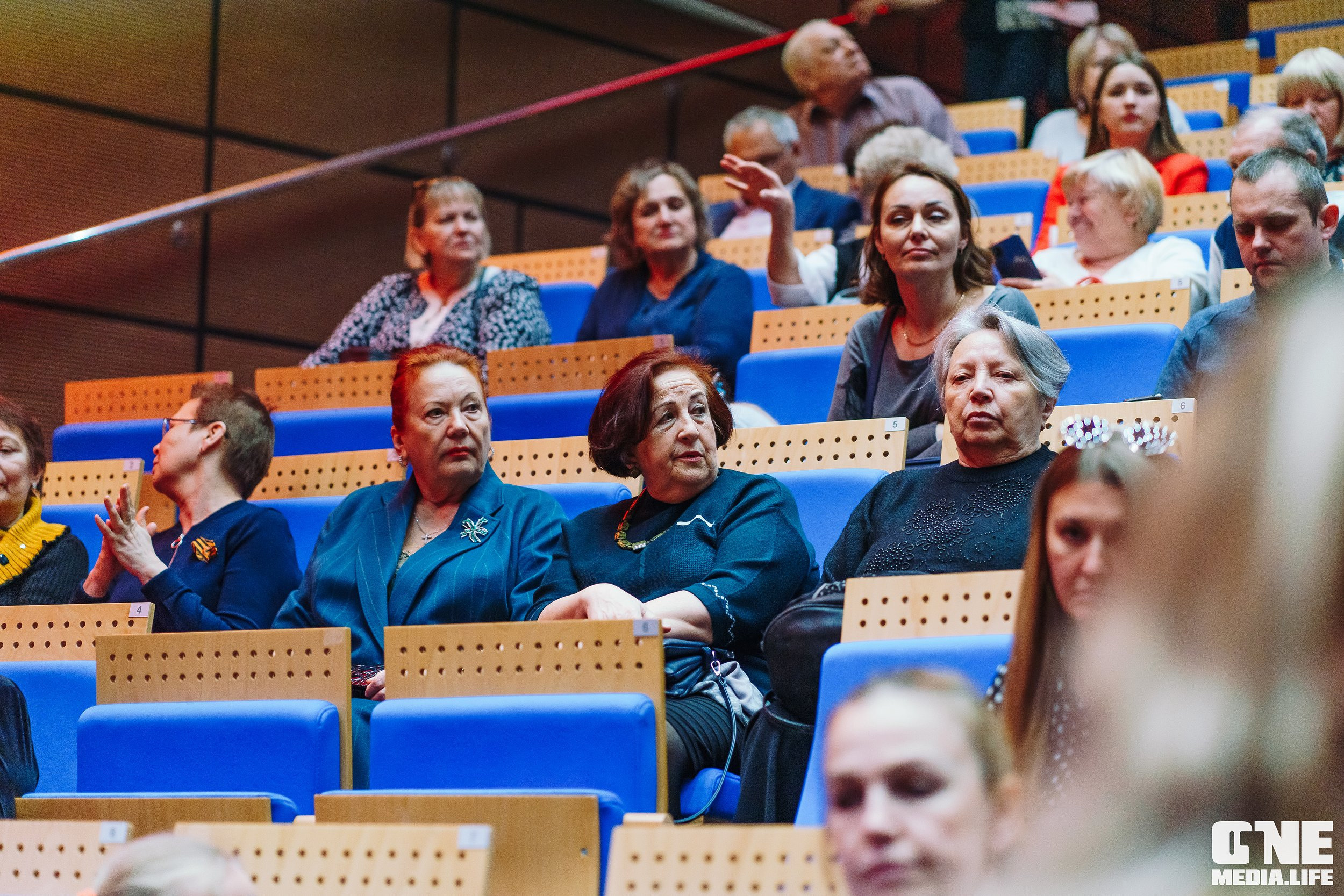Праздничный концерт «День великой Победы» в Янтарь Холле. One Media Life: фоторепортажи, фотоотчеты с мероприятий и заведений