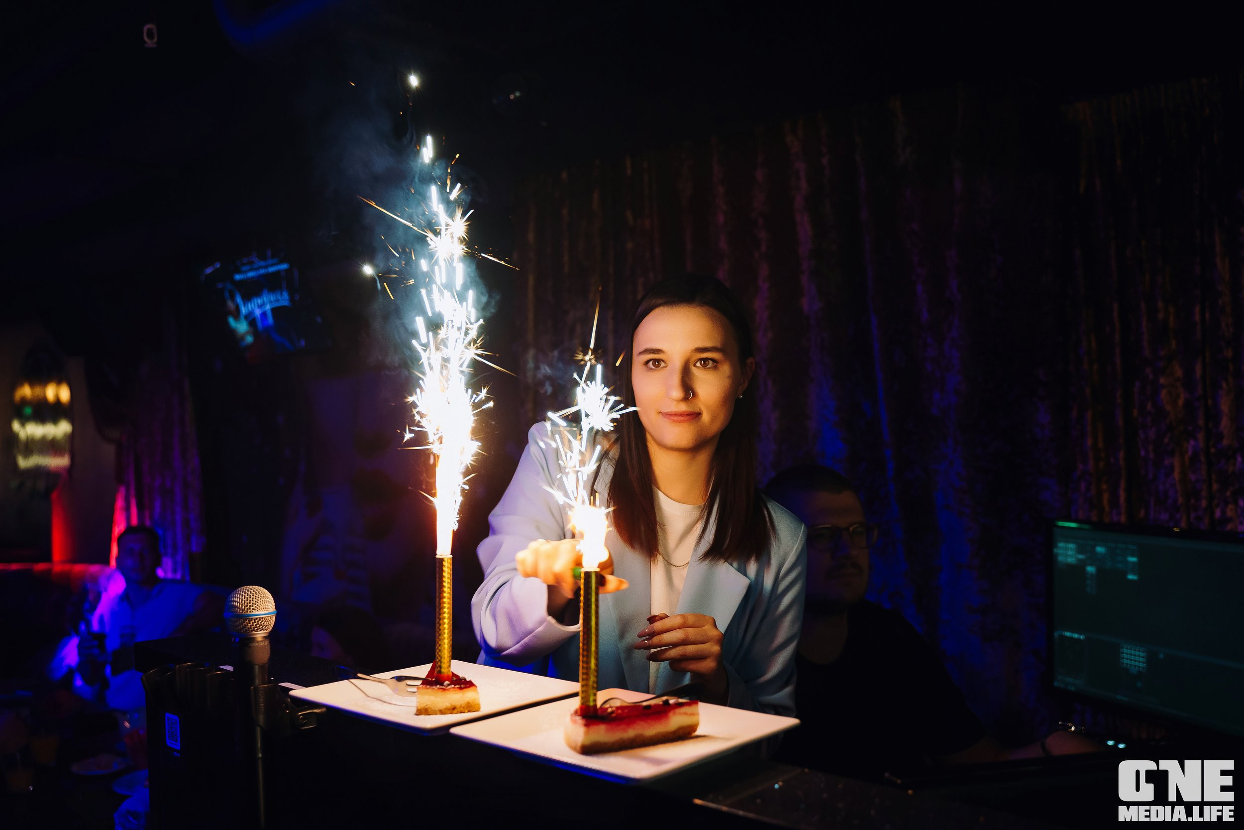 Фотоотчет из караоке-клуба Эйфория. One Media Life: фоторепортажи, фотоотчеты с мероприятий и заведений