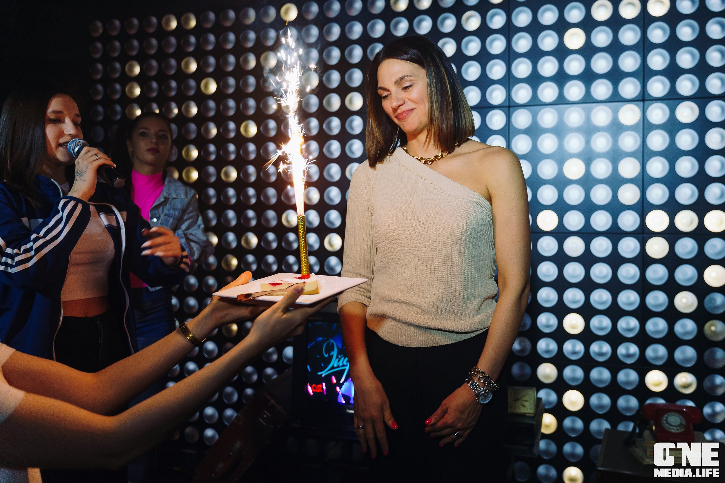 Фоторепортаж из караоке-клуба Эйфория. One Media Life: фоторепортажи, фотоотчеты с мероприятий и заведений