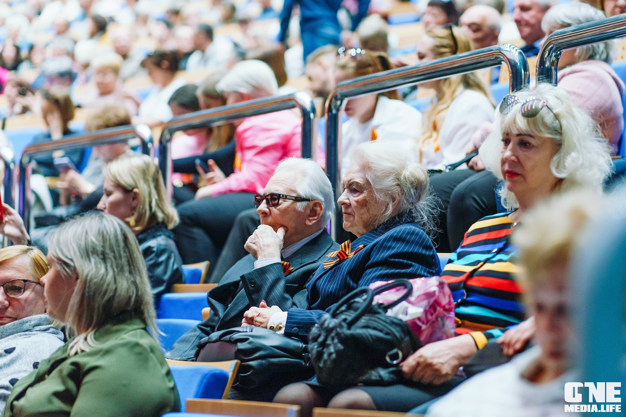 Праздничный концерт «День великой Победы» в Янтарь Холле. One Media Life: фоторепортажи, фотоотчеты с мероприятий и заведений