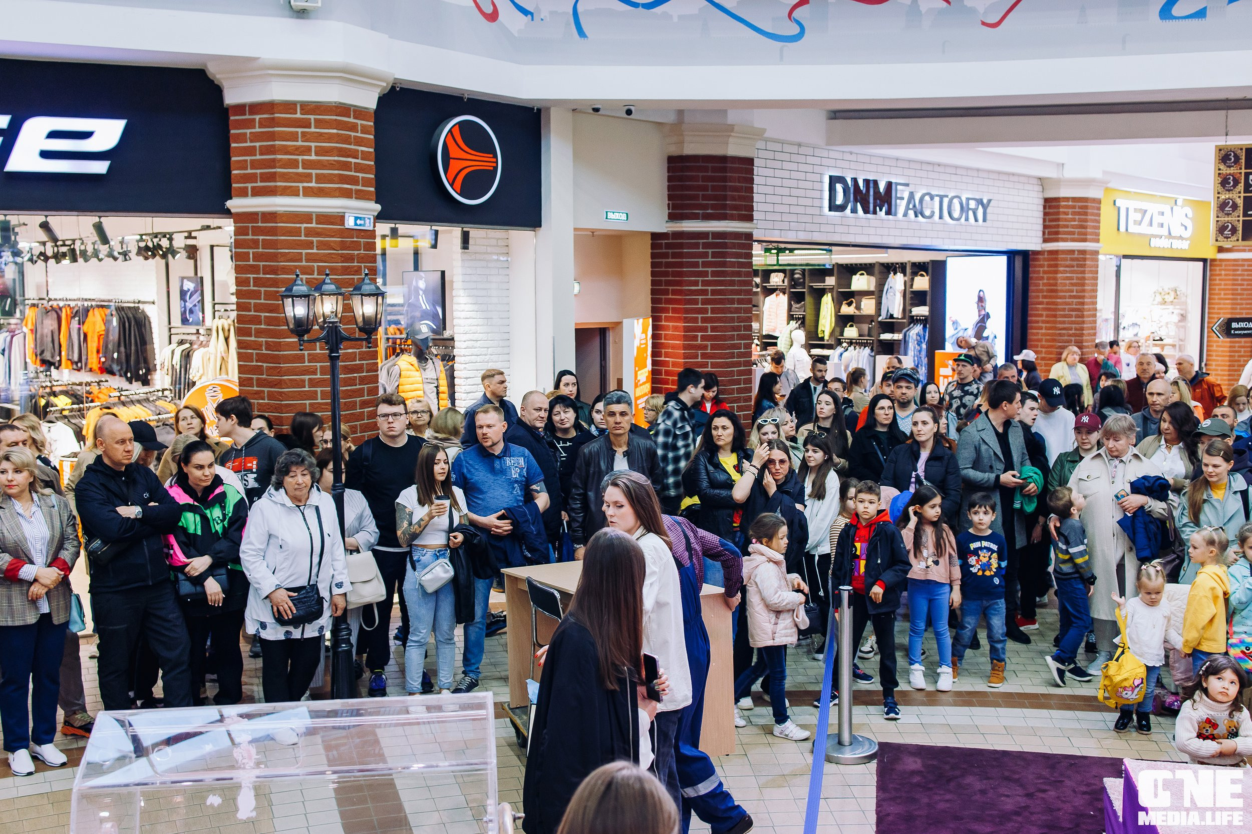 Фоторепортаж из ТРЦ Европа. One Media Life: фоторепортажи, фотоотчеты с мероприятий и заведений