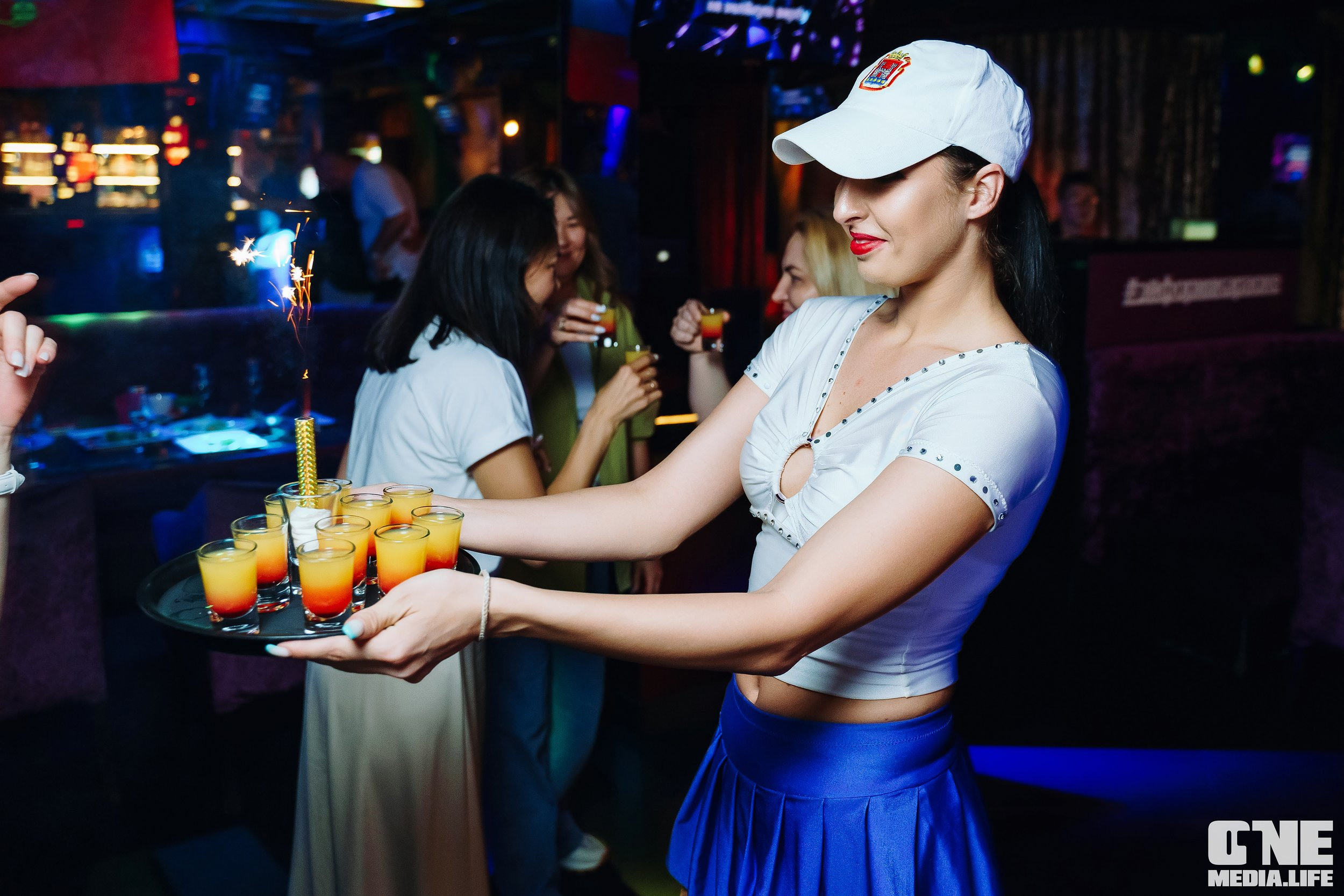 Фотоотчет из караоке-клуба Эйфория. One Media Life: фоторепортажи, фотоотчеты с мероприятий и заведений