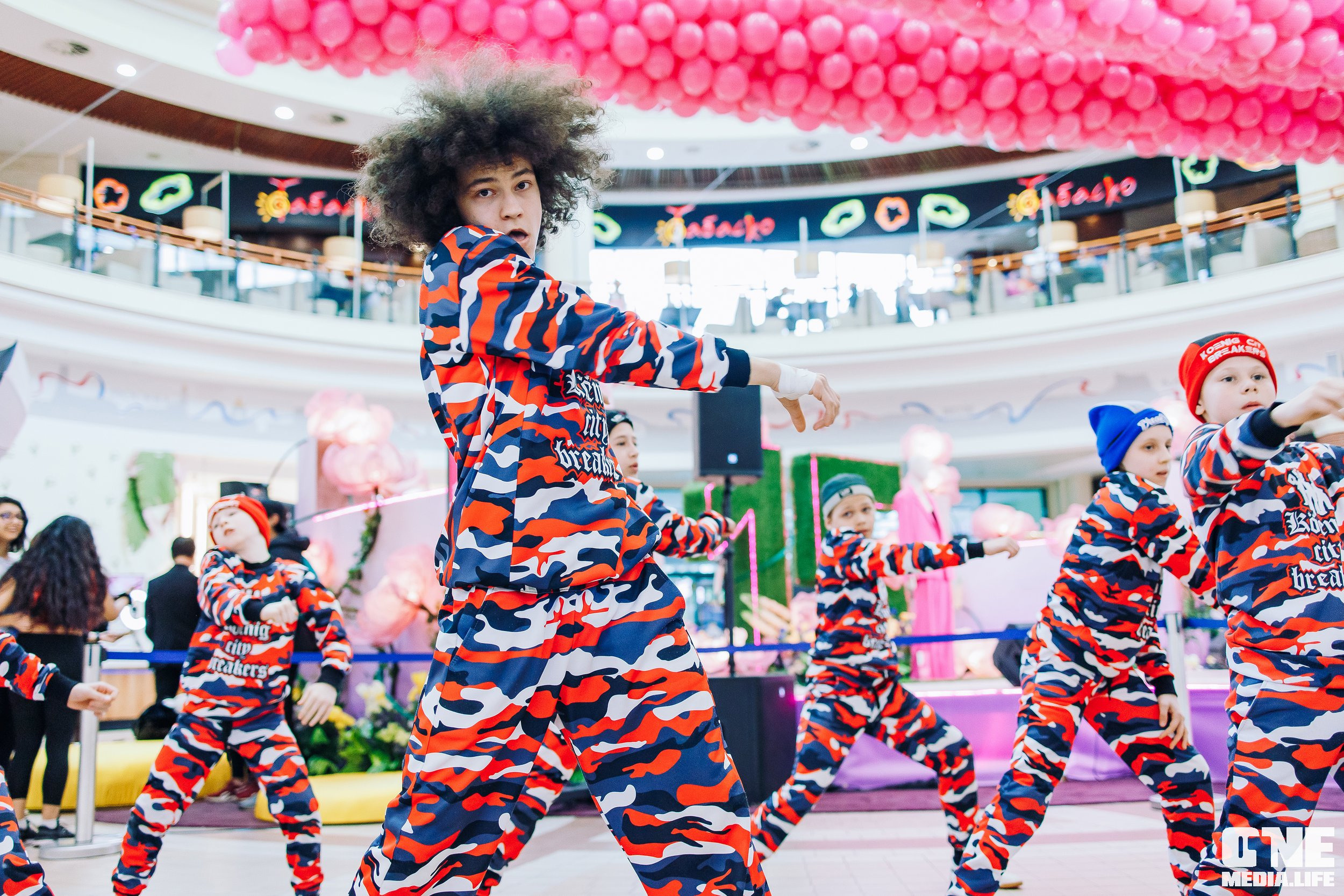 Фоторепортаж из ТРЦ Европа. One Media Life: фоторепортажи, фотоотчеты с мероприятий и заведений