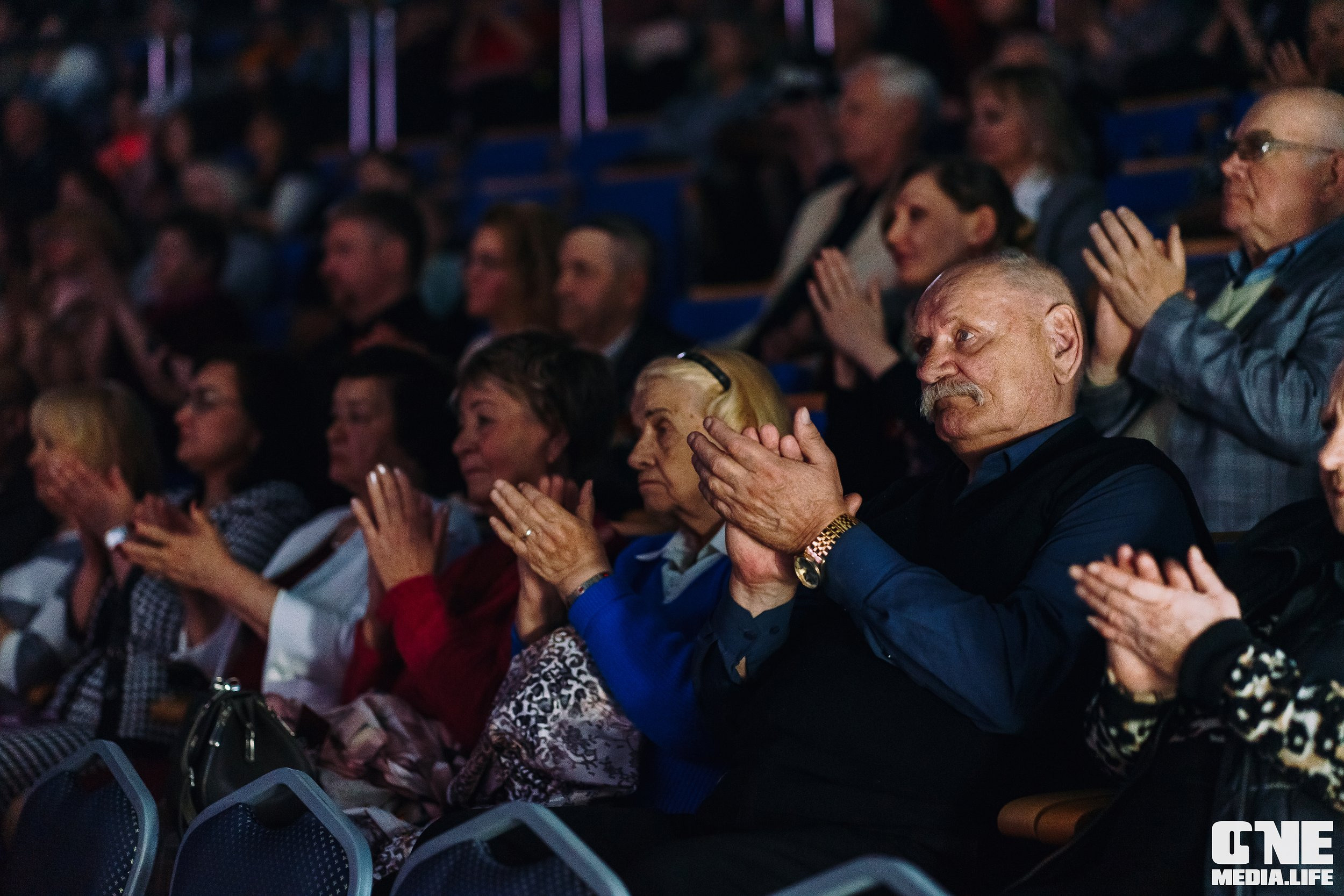Праздничный концерт «День великой Победы» в Янтарь Холле. One Media Life: фоторепортажи, фотоотчеты с мероприятий и заведений