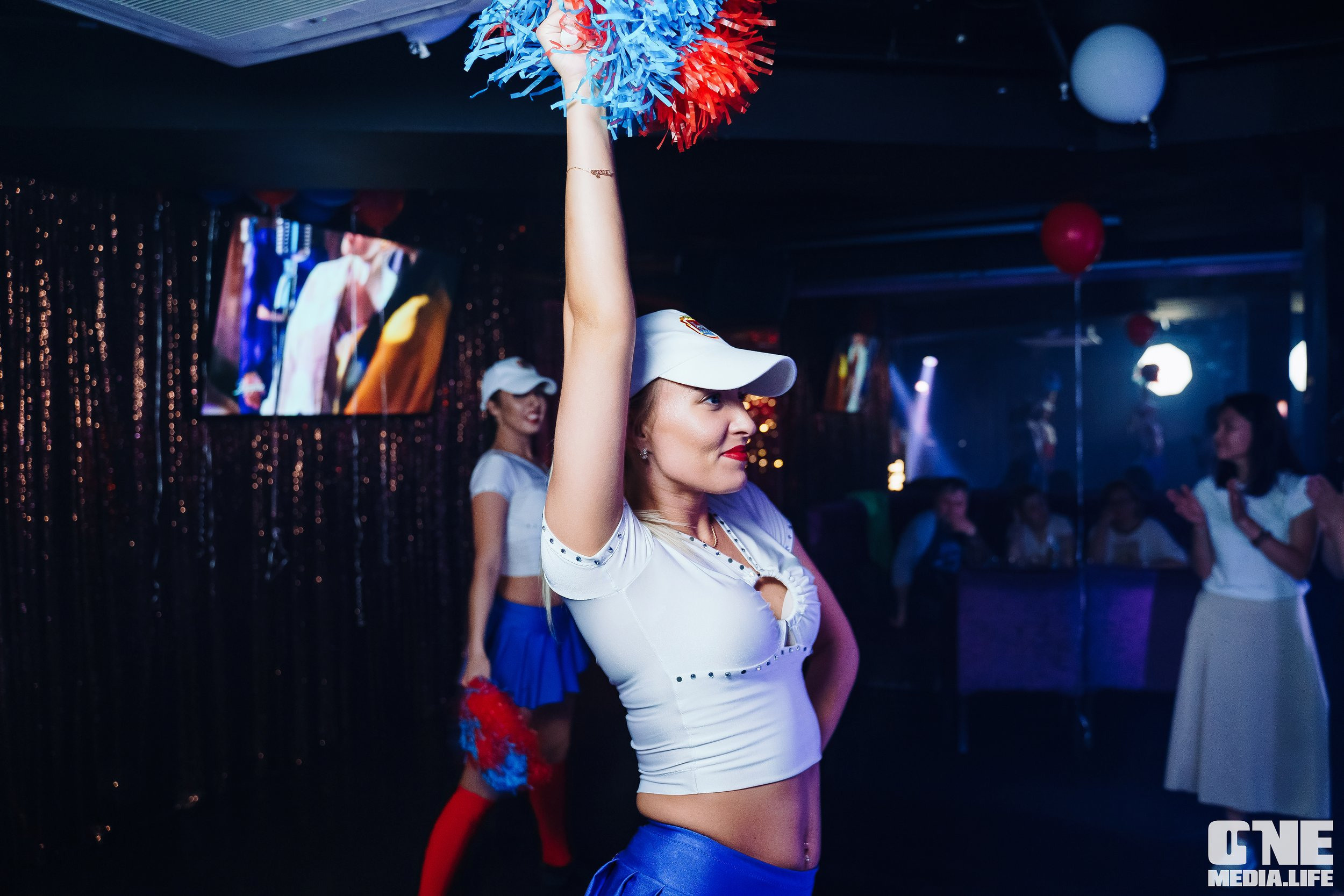 Фотоотчет из караоке-клуба Эйфория. One Media Life: фоторепортажи, фотоотчеты с мероприятий и заведений