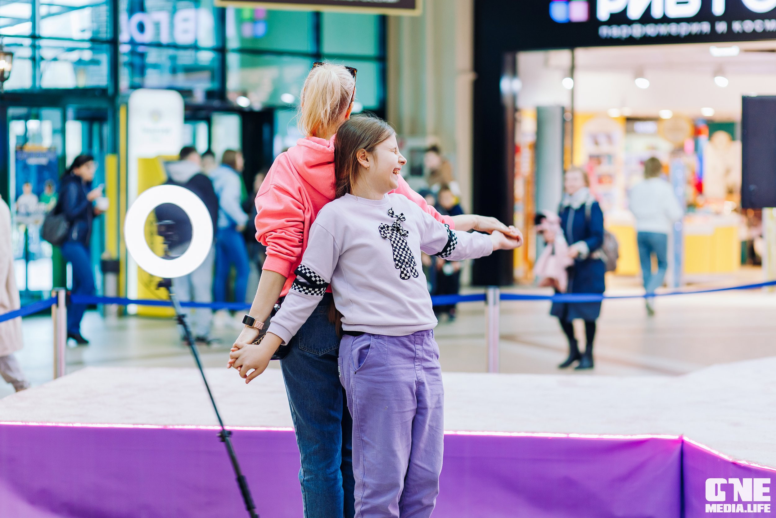 Фоторепортаж из ТРЦ Европа. One Media Life: фоторепортажи, фотоотчеты с мероприятий и заведений