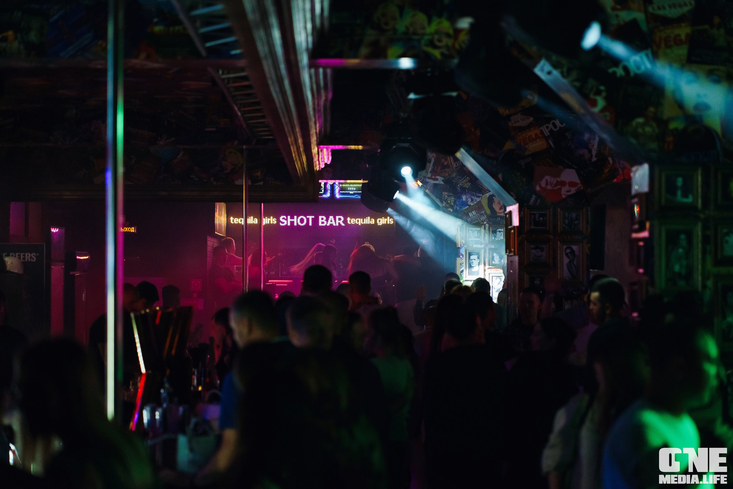 Фоторепортаж из экстрим бара XxxX. One Media Life: фоторепортажи, фотоотчеты с мероприятий и заведений