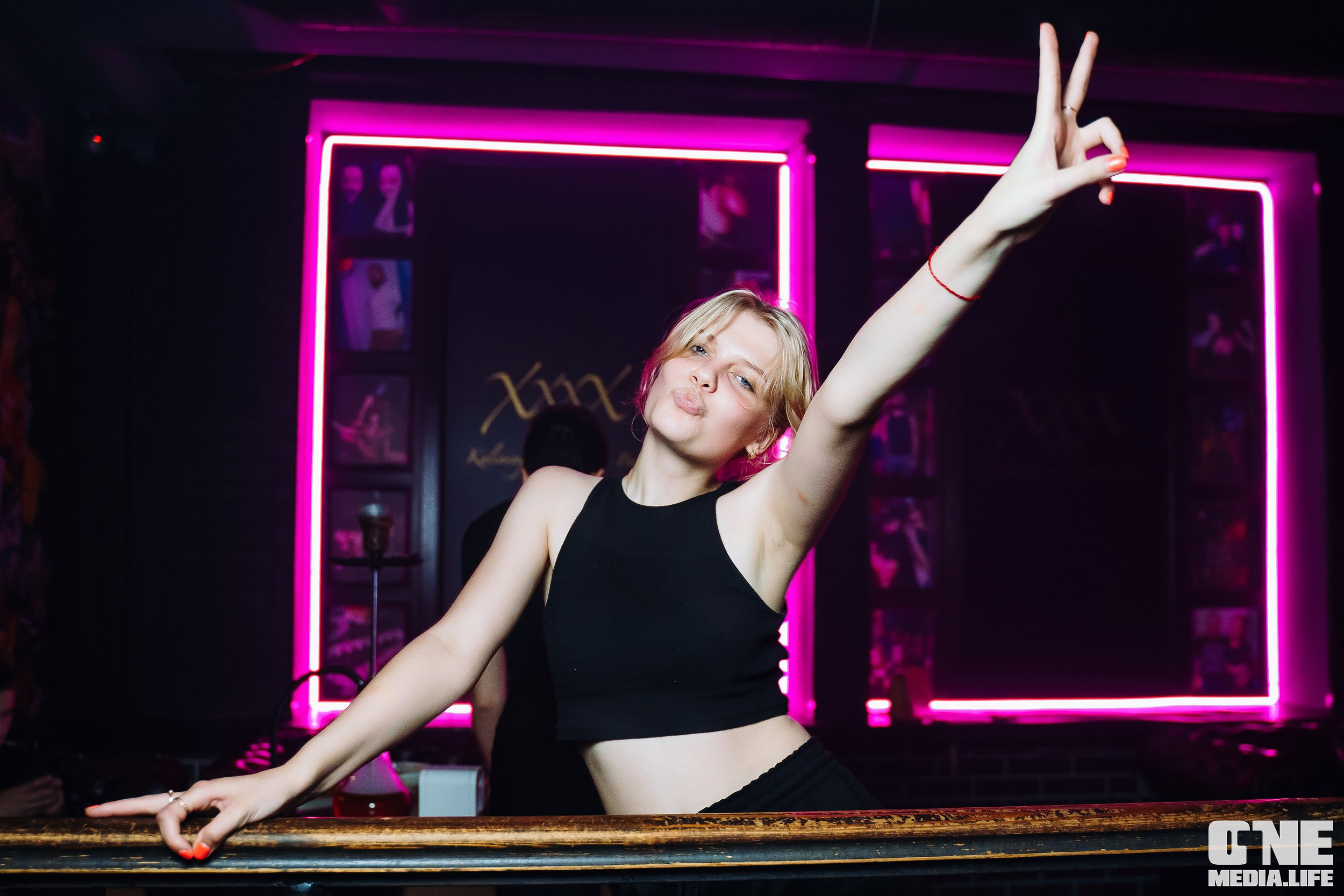 Фоторепортаж из экстрим бара XxxX. One Media Life: фоторепортажи, фотоотчеты с мероприятий и заведений