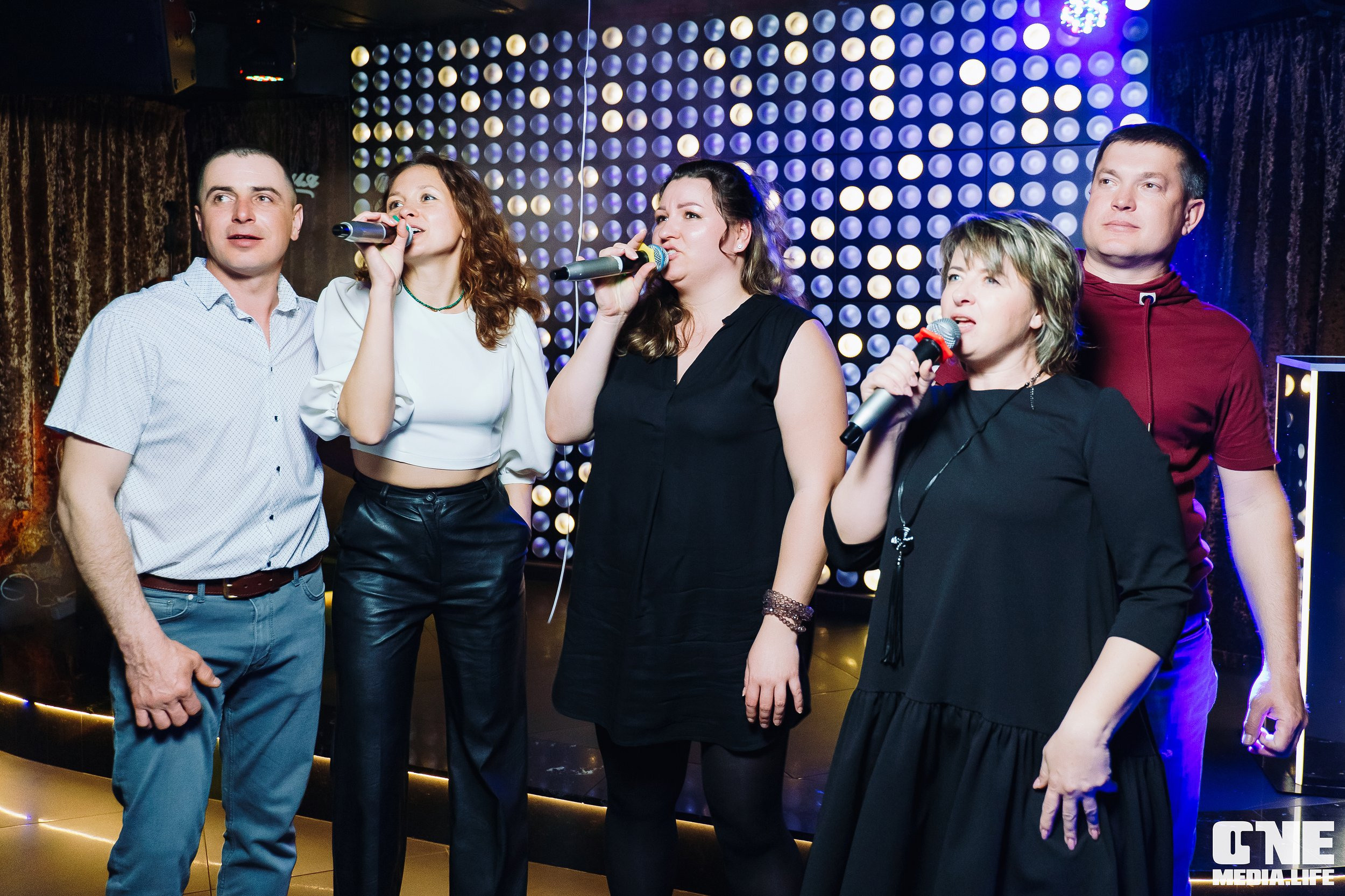 Фоторепортаж из караоке-клуба Эйфория. One Media Life: фоторепортажи, фотоотчеты с мероприятий и заведений