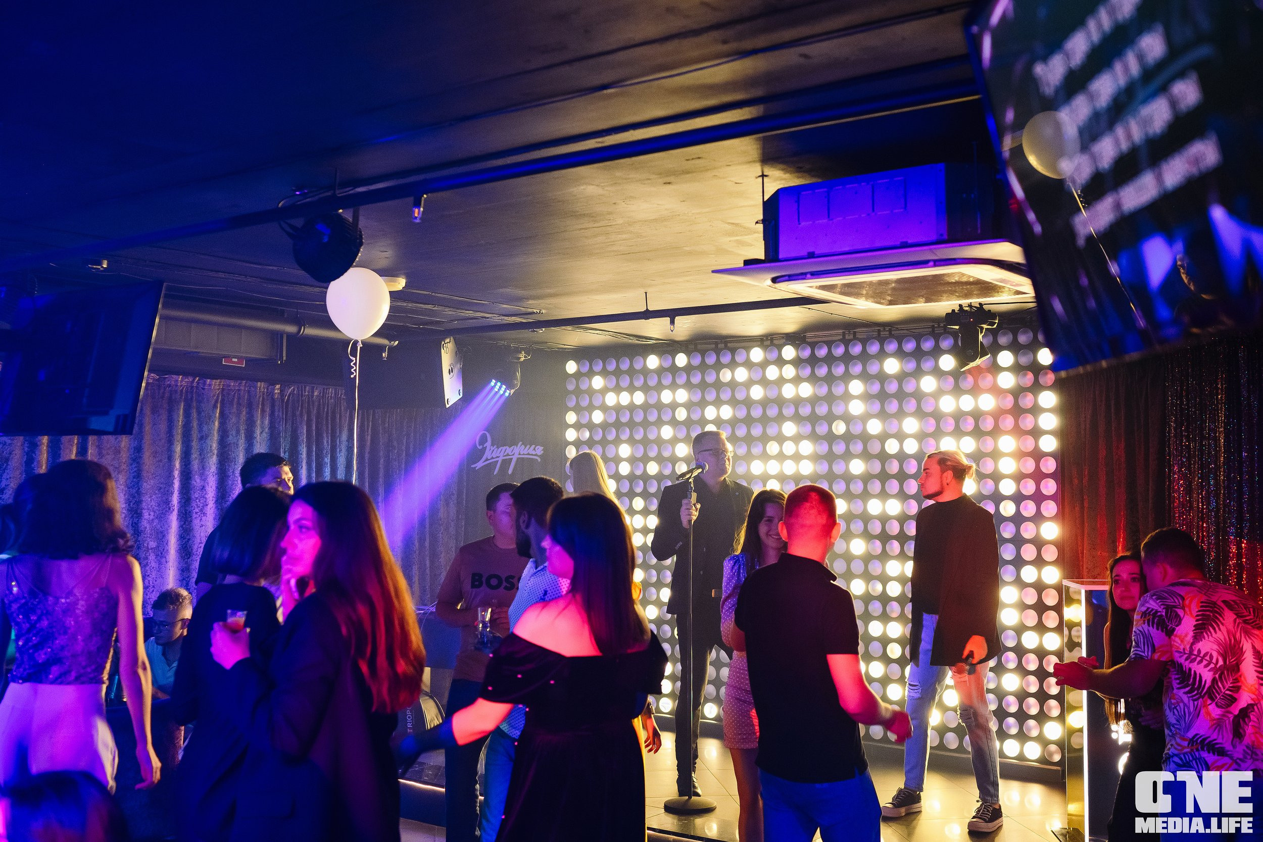 Фоторепортаж из караоке-клуба Эйфория. One Media Life: фоторепортажи, фотоотчеты с мероприятий и заведений