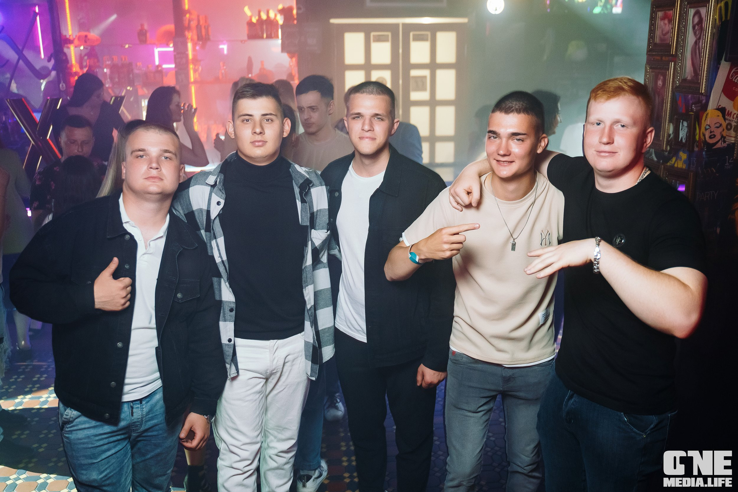 Фотоотчет из бара XxxX. One Media Life: фоторепортажи, фотоотчеты с мероприятий и заведений